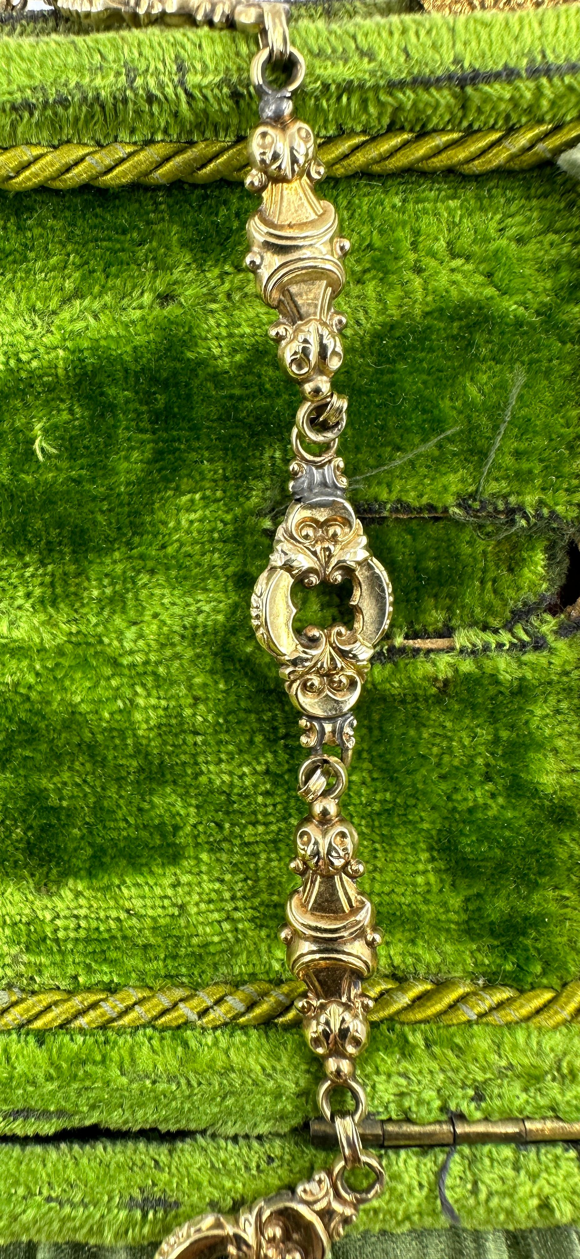 Böhmische Granatperlenkette 14 Karat Gold Viktorianische Belle Epoque CIRCA 1860 im Angebot 9