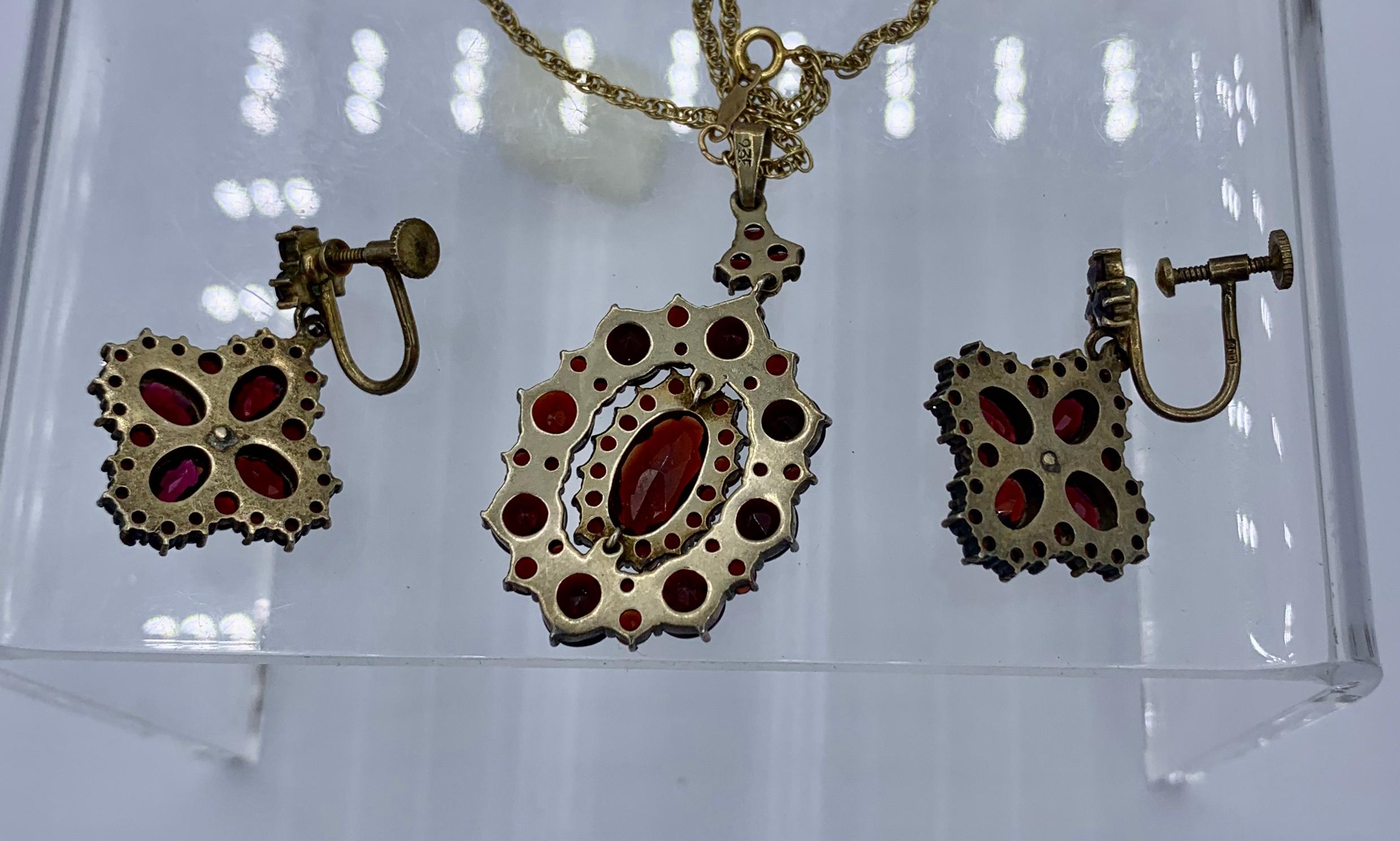 Bohemian Garnet Pendant Necklace Earrings Antique Victorian For Sale 4