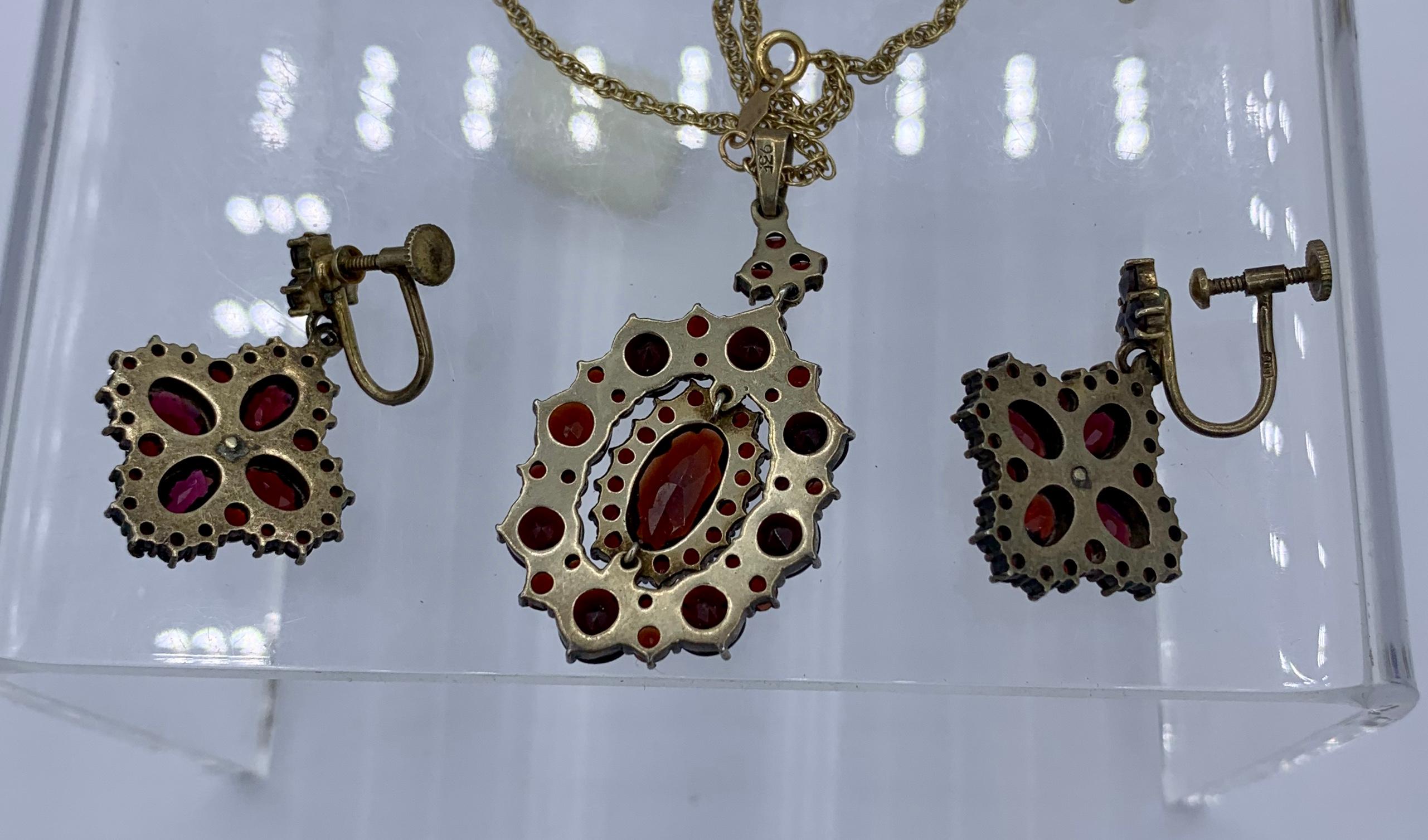 Bohemian Garnet Pendant Necklace Earrings Antique Victorian For Sale 5