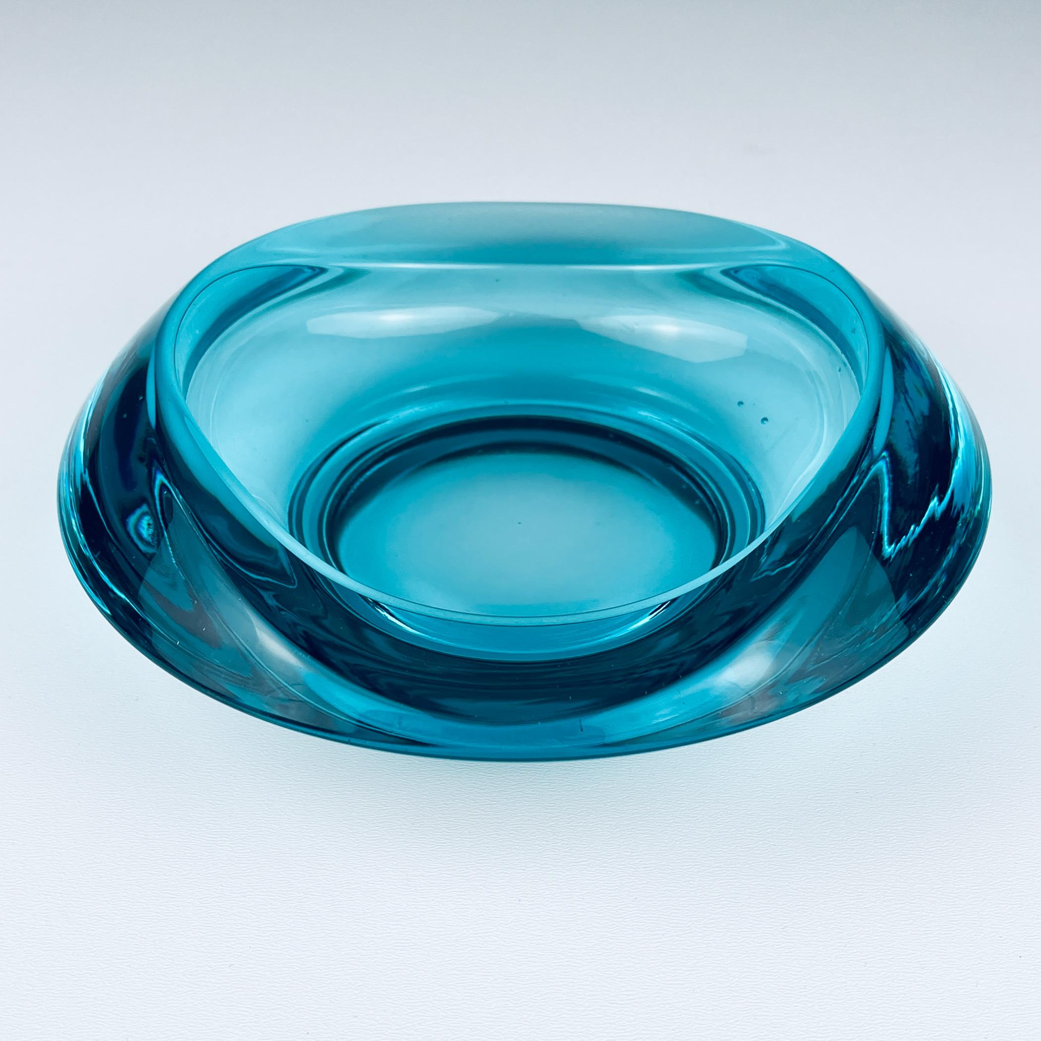 Mid-Century Modern Bohemian glass ashtray by Rudolf Jurnikl for Union Sklo, Rozice, Czech, 1962