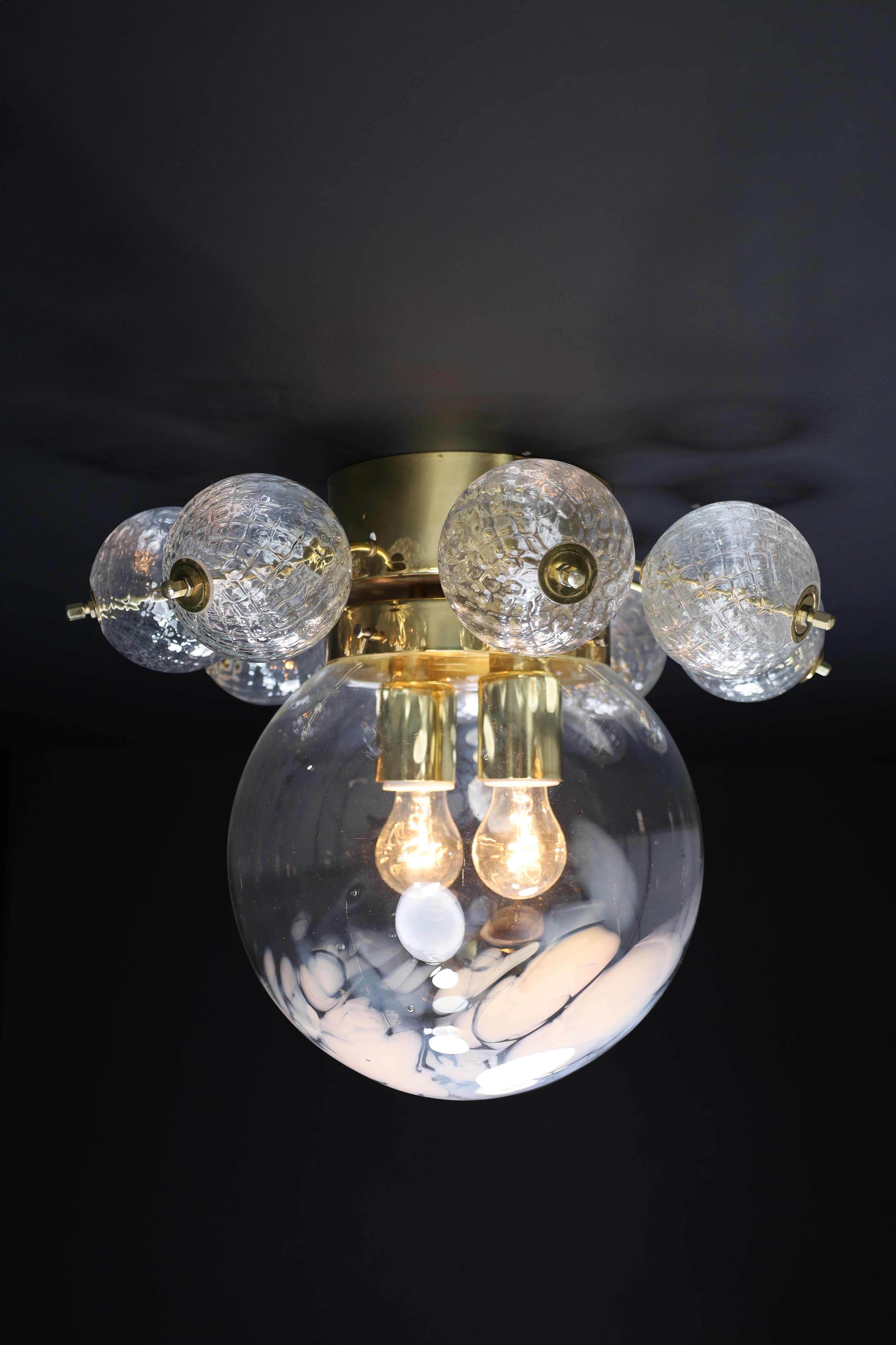 Ceco Lampada da soffitto a incasso in vetro di Boemia, Praga, anni '60 - 4 disponibili in vendita