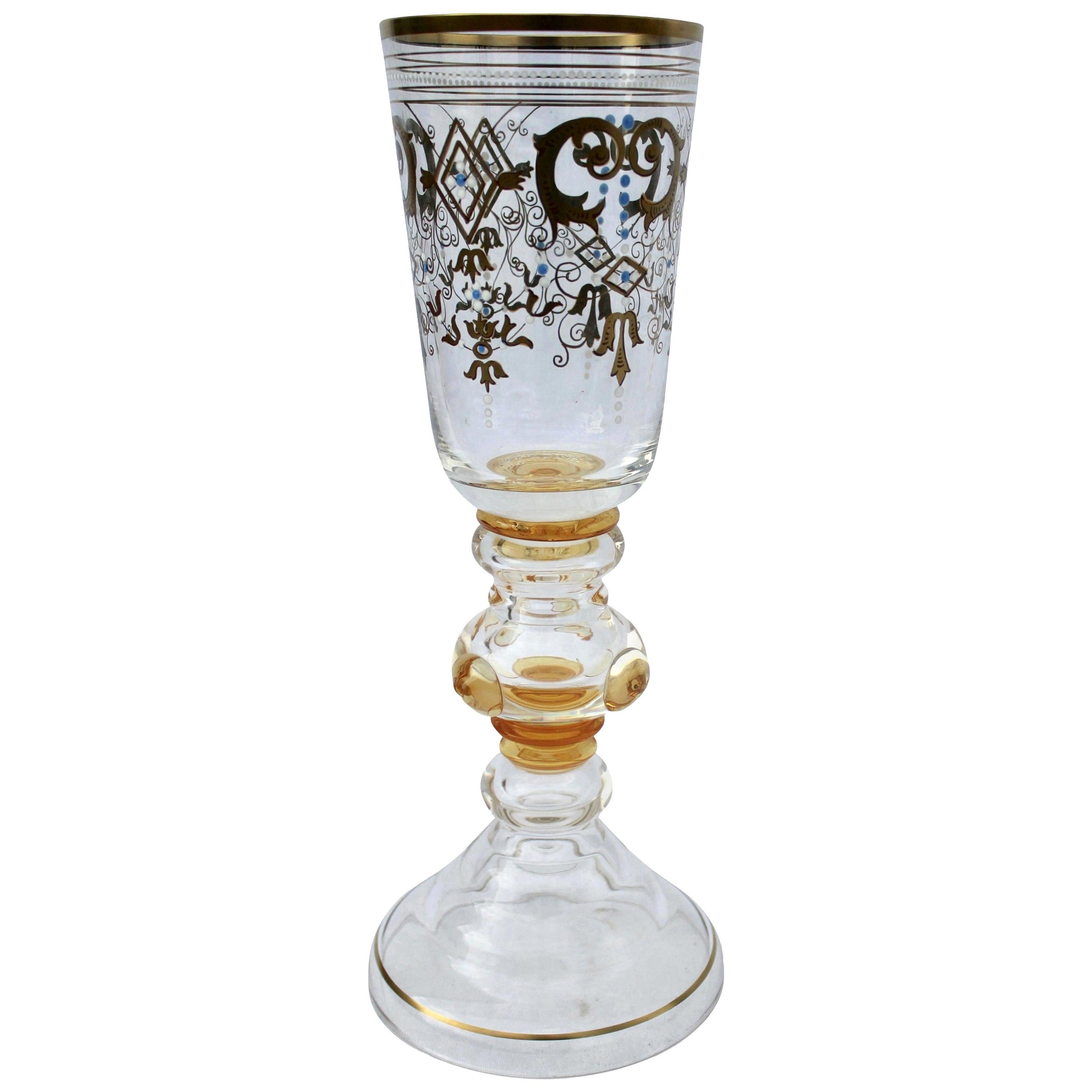 Pot de Bohème sur pied en verre avec décoration de feuilles d'or