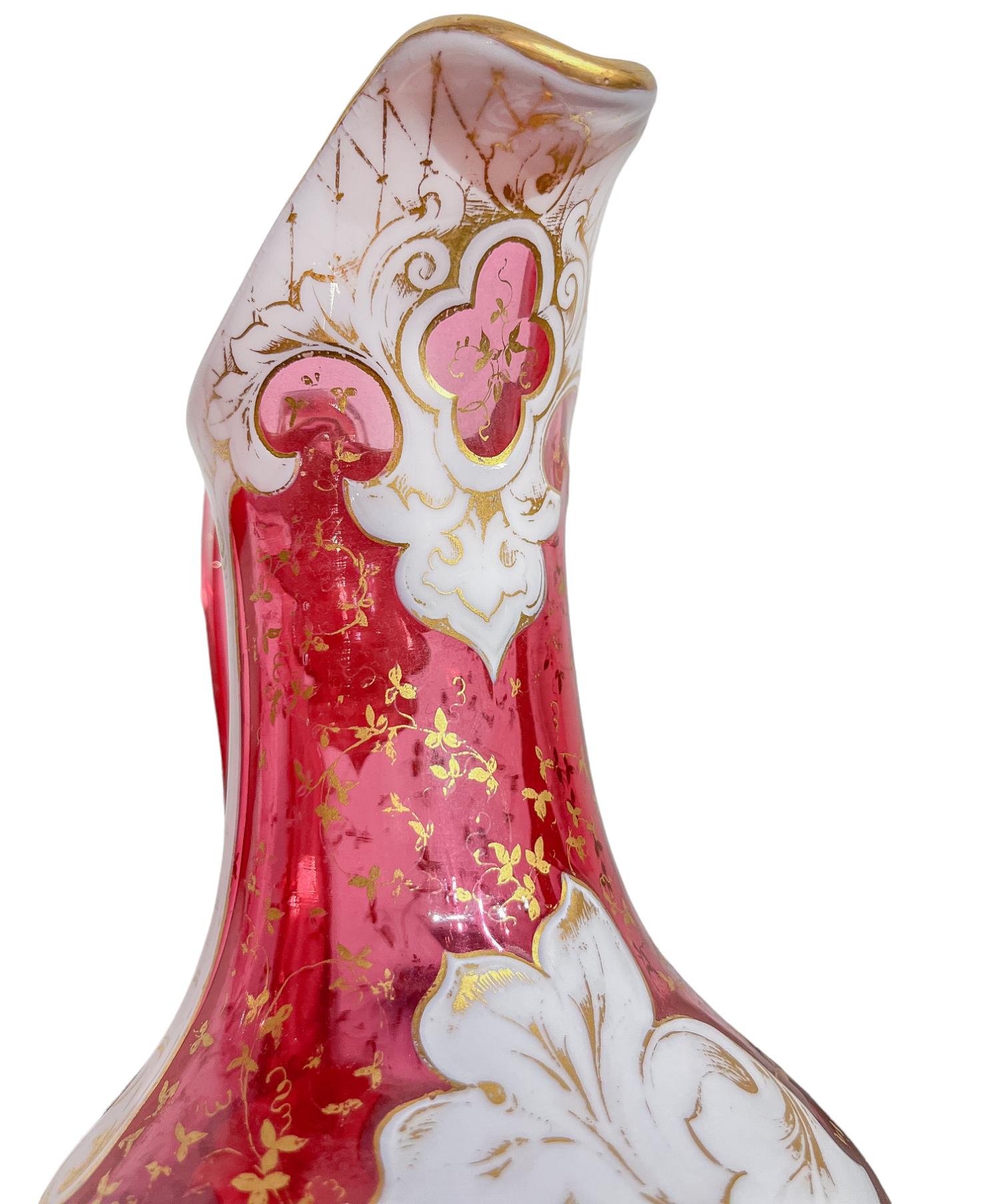 Böhmischer Glaskrug aus böhmischem Glas mit Juwelenmalerei und weißer Emaille im Angebot 6