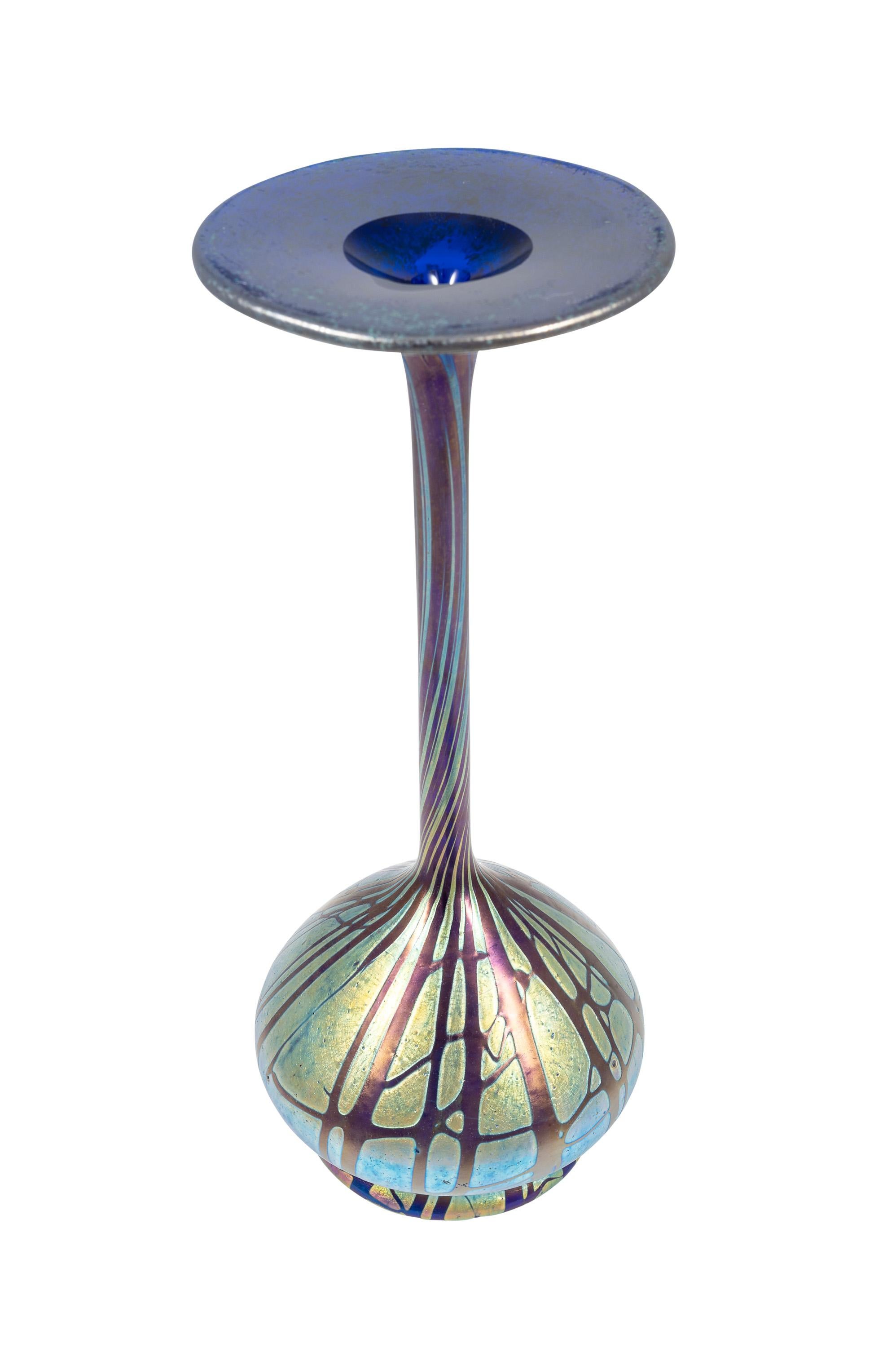 Vase en verre Loetz Glass circa 1900 Pampas Cobalt Art Nouveau Bleu Bon état - En vente à Klosterneuburg, AT