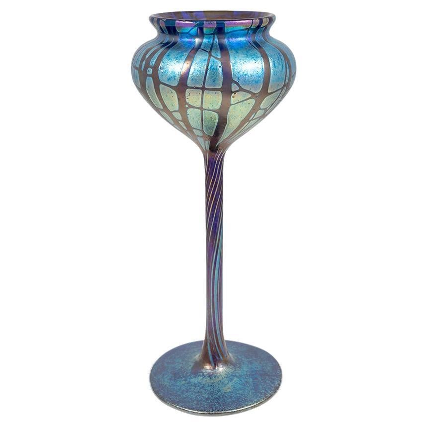 Vase en verre Loetz Glass circa 1900 Pampas Cobalt Art Nouveau Bleu en vente