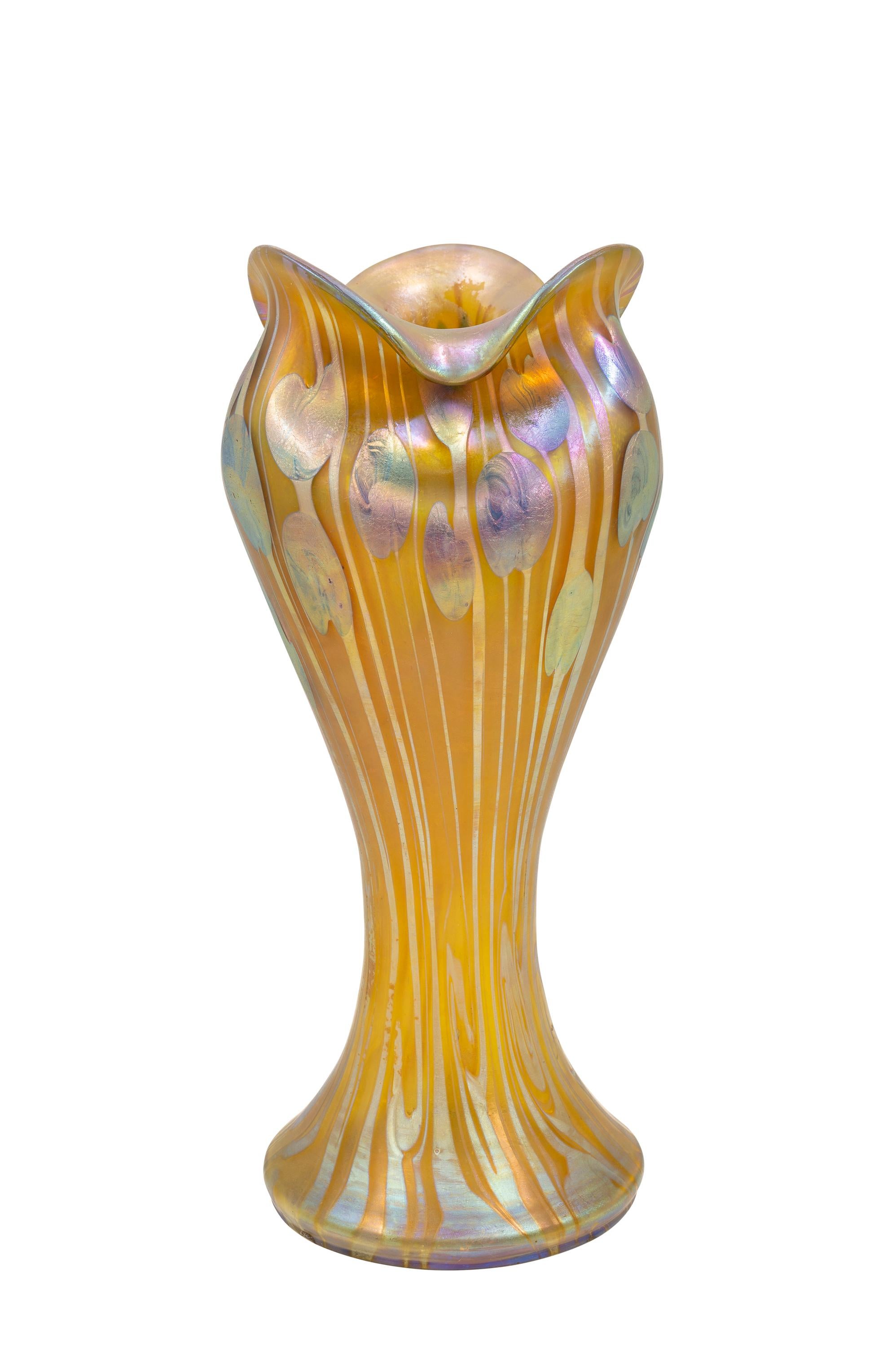Vase, Johann Loetz Witwe, nicht identifiziertes Dekor, ca. 1901, signiert 