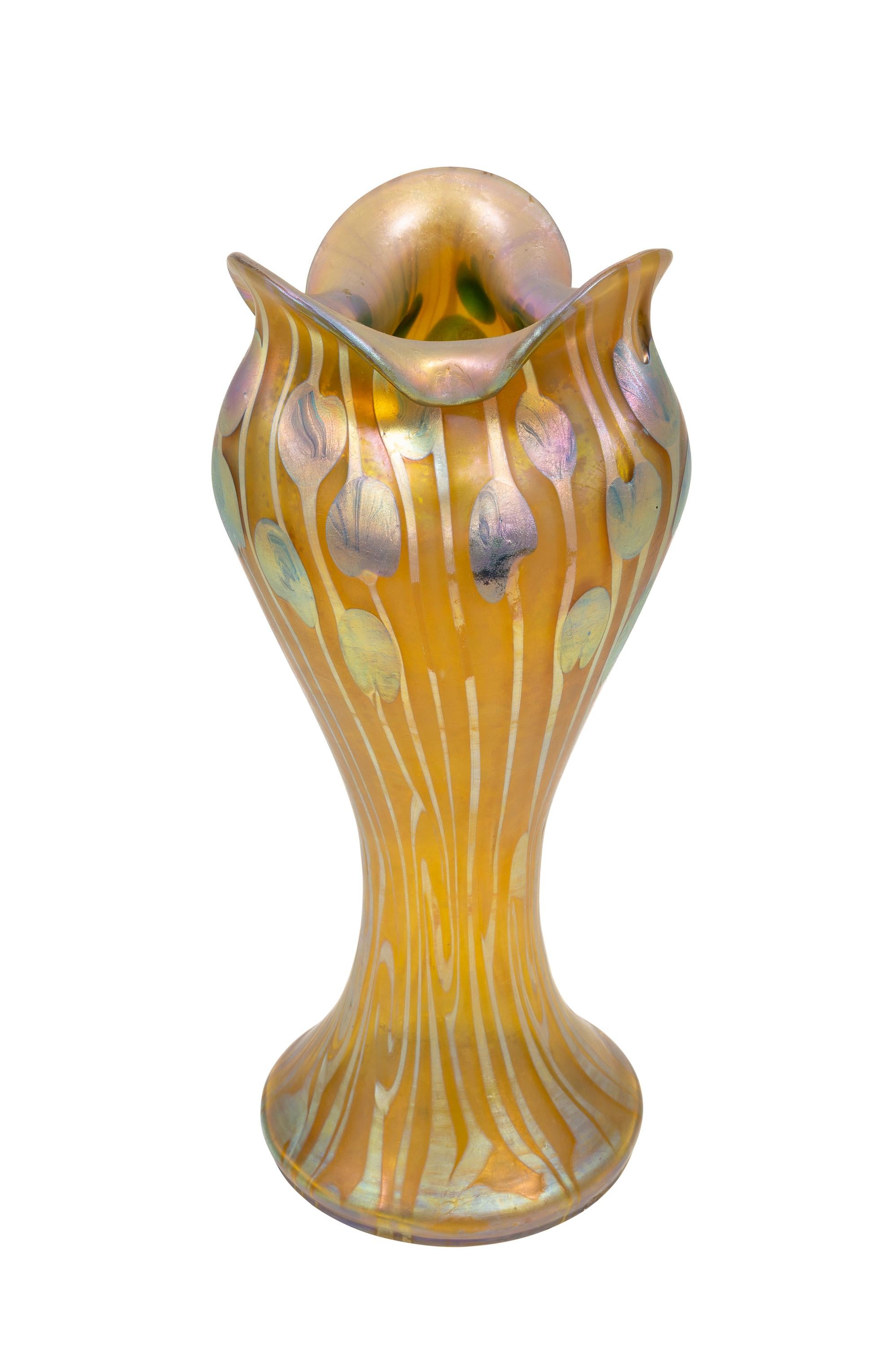 Austrian Bohemian Glass Vase Loetz circa 1901 Viennese Art Nouveau Yellow Gold Silver For Sale