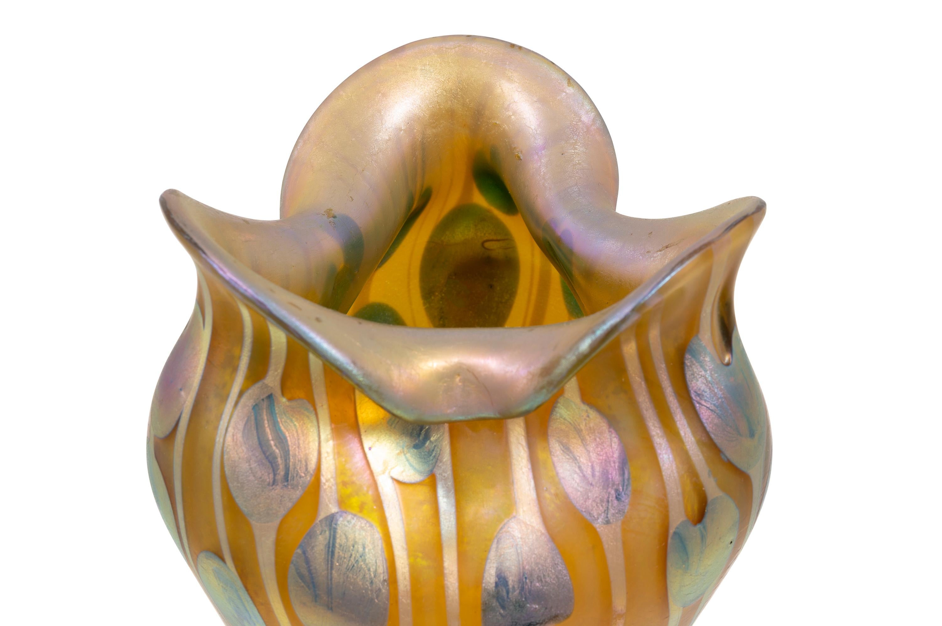 Bohemian Glass Vase Loetz circa 1901 Viennese Art Nouveau Yellow Gold Silver In Good Condition For Sale In Klosterneuburg, AT