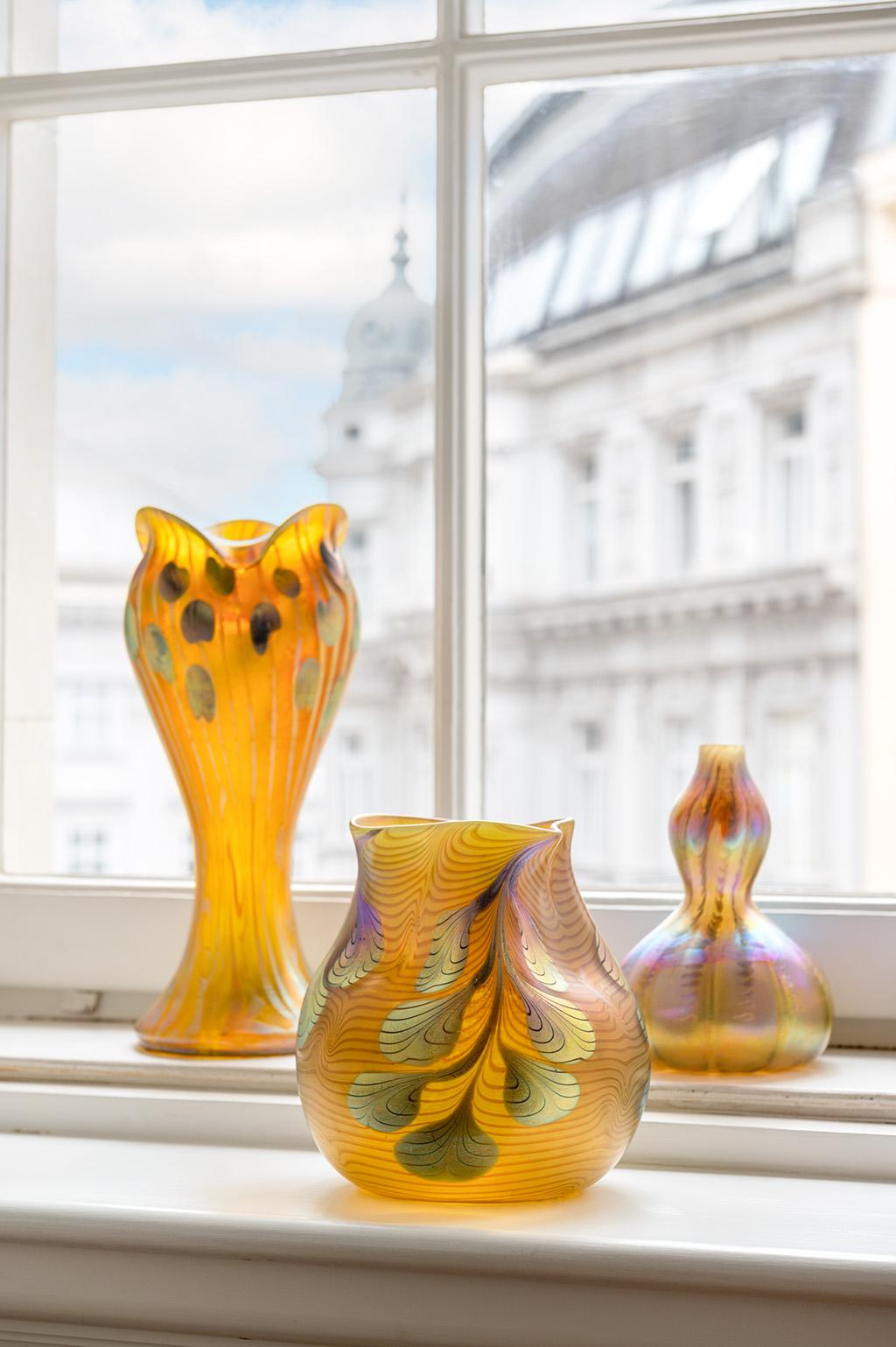 Bohemian Glass Vase Loetz circa 1901 Viennese Art Nouveau Yellow Gold Silver For Sale 3