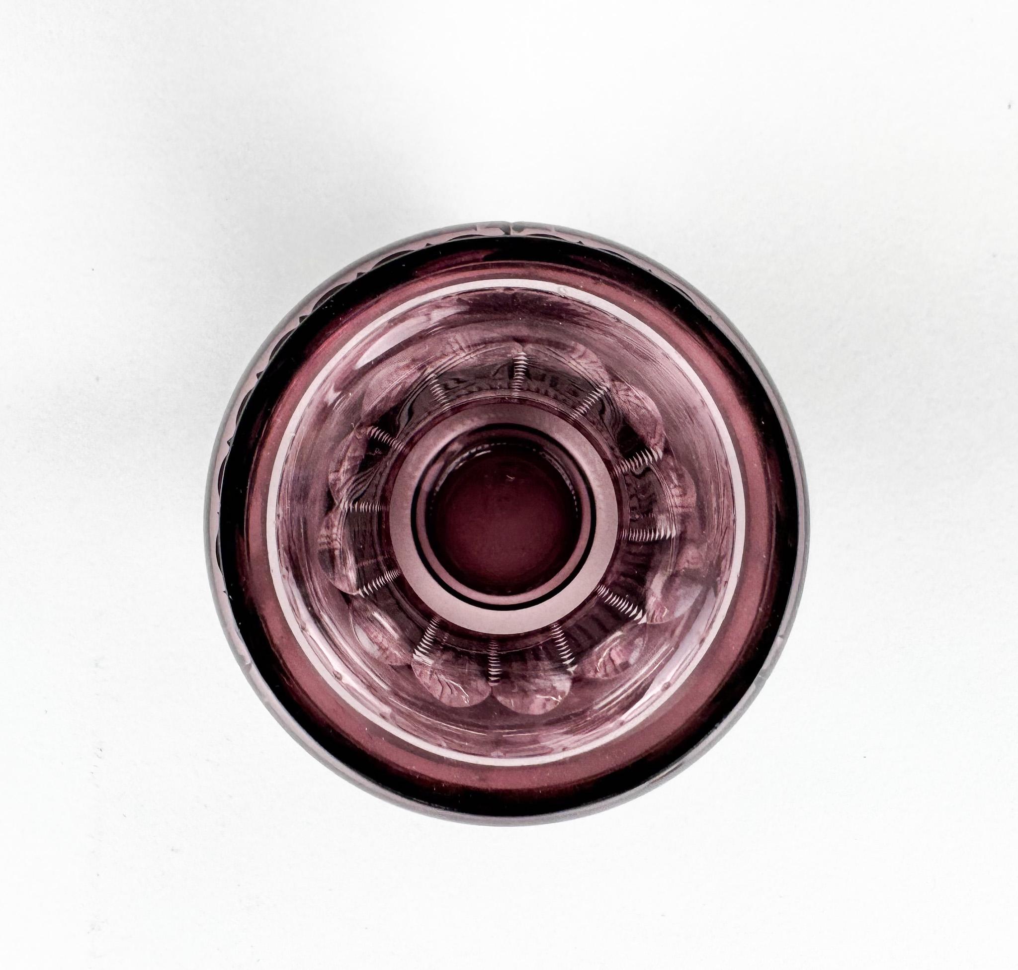 20ième siècle Vase bohème en verre taillé à la main, 1970 en vente