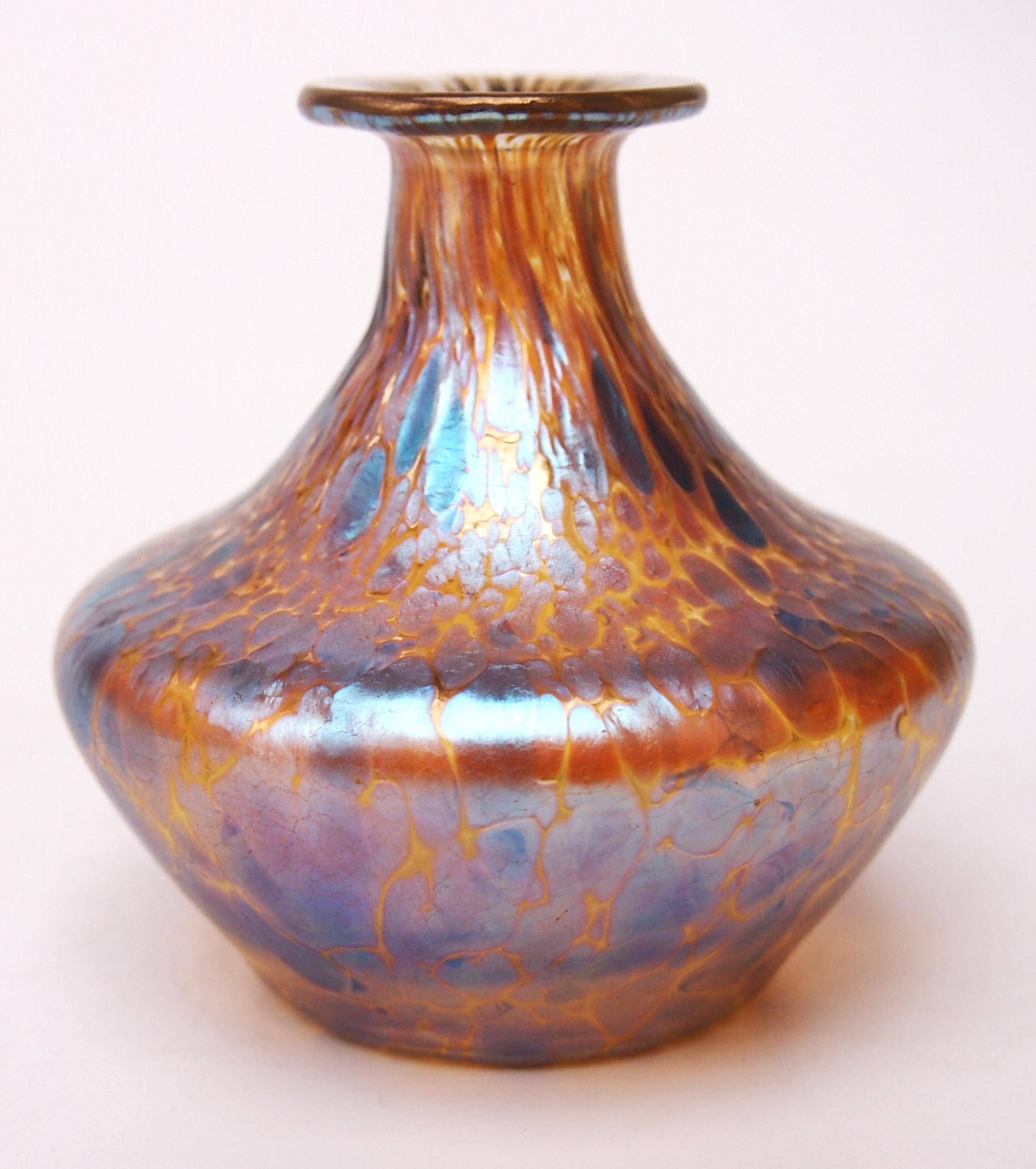 Ceco Vaso in vetro Loetz Glass Art Nouveau Candia Papillon Bohemien c1898 in vendita