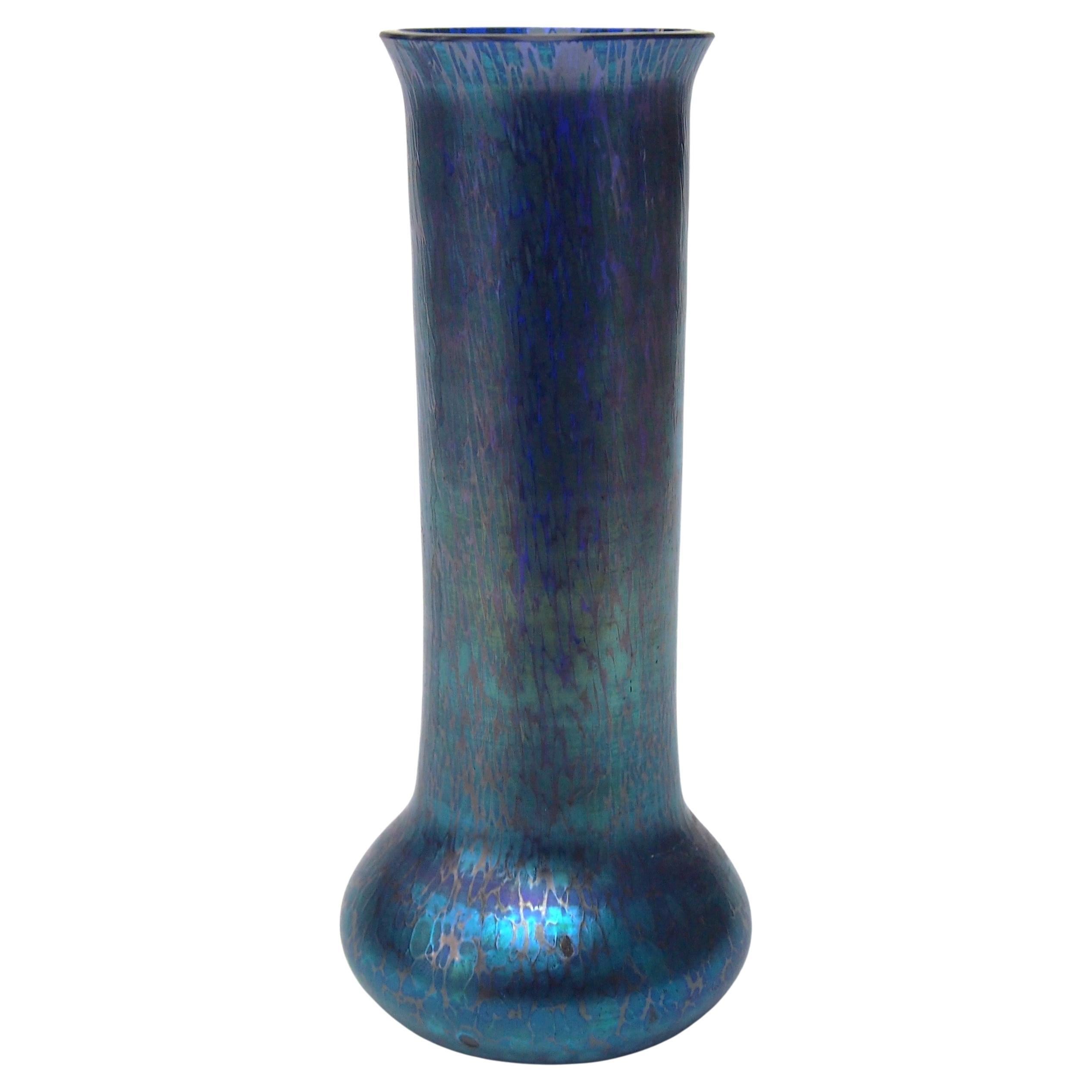 How do you identify Loetz glass?