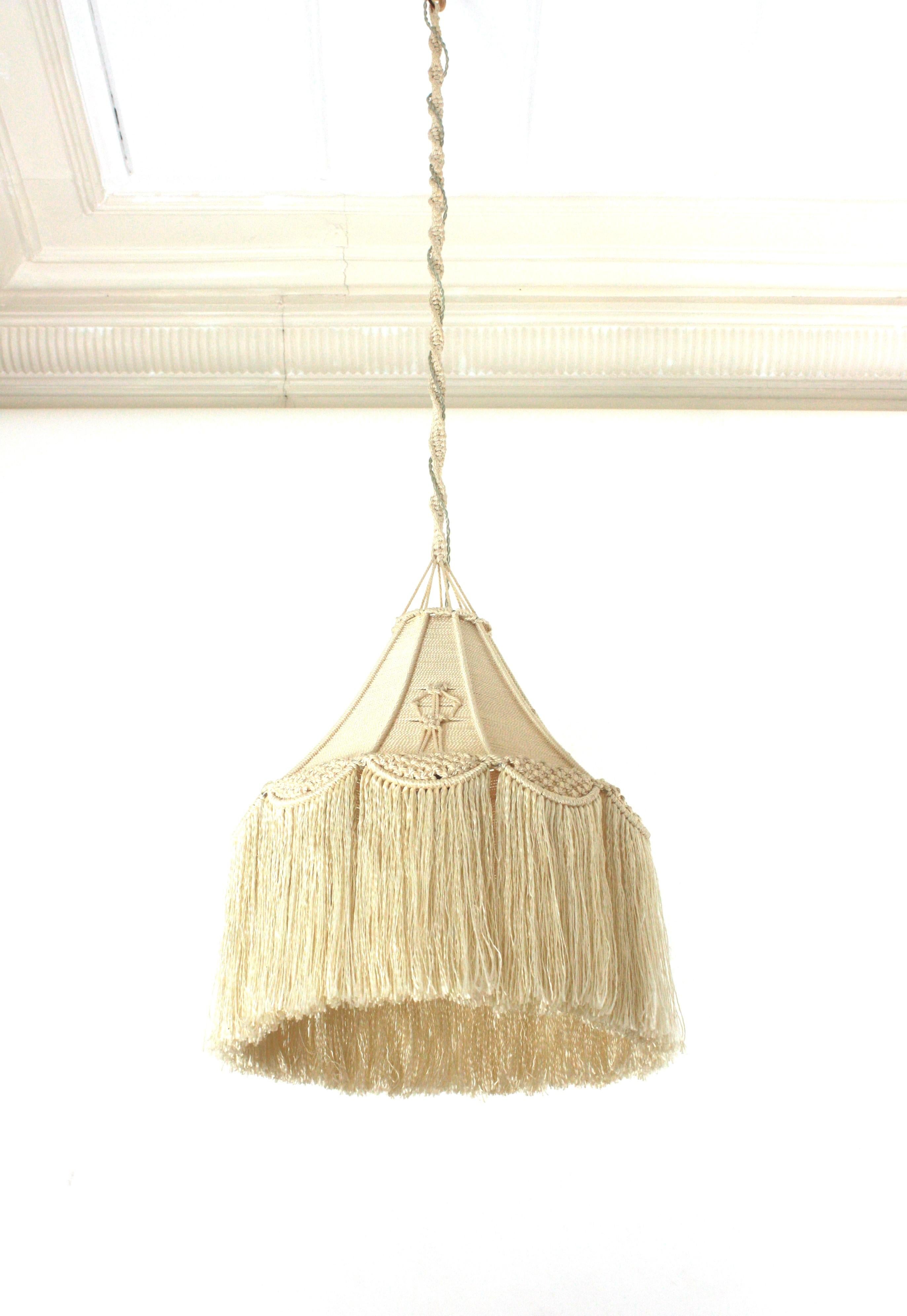 Bohemian Macrame Fiber Pendant Ceiling Hanging Lamp with Fringe In Good Condition For Sale In Barcelona, ES
