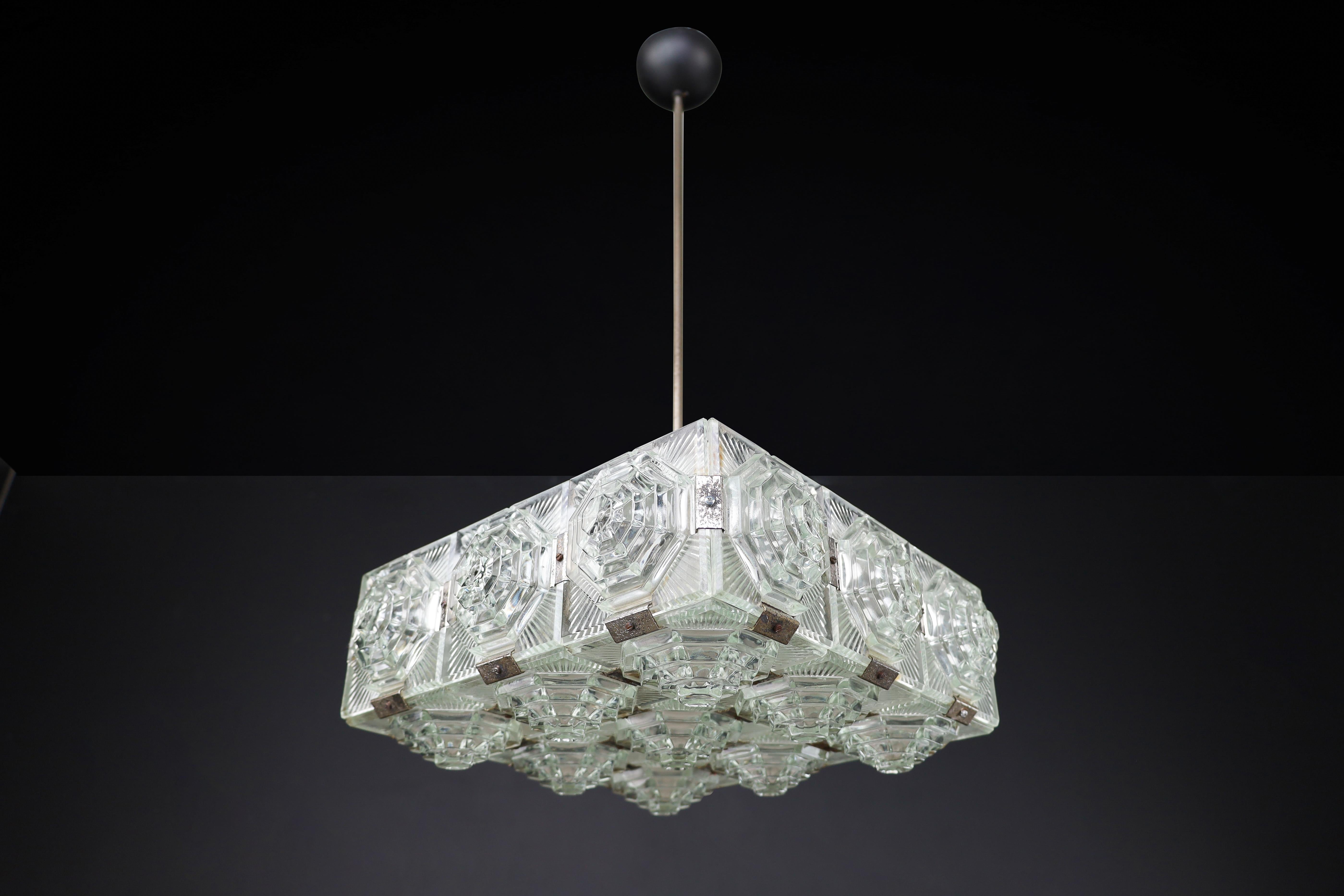 Bohemian Mid-Century Modern Glass & Chrome Chandelier, Czechoslovakia, 1970s In Good Condition For Sale In Almelo, NL