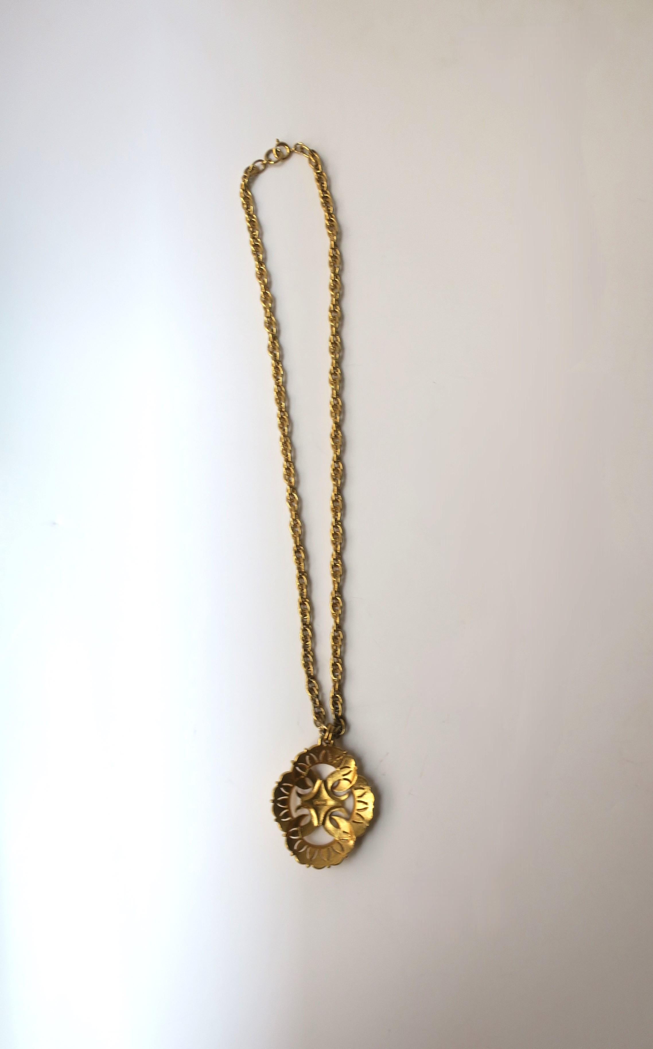 Bohemian Pendant Necklace Trifari For Sale 6