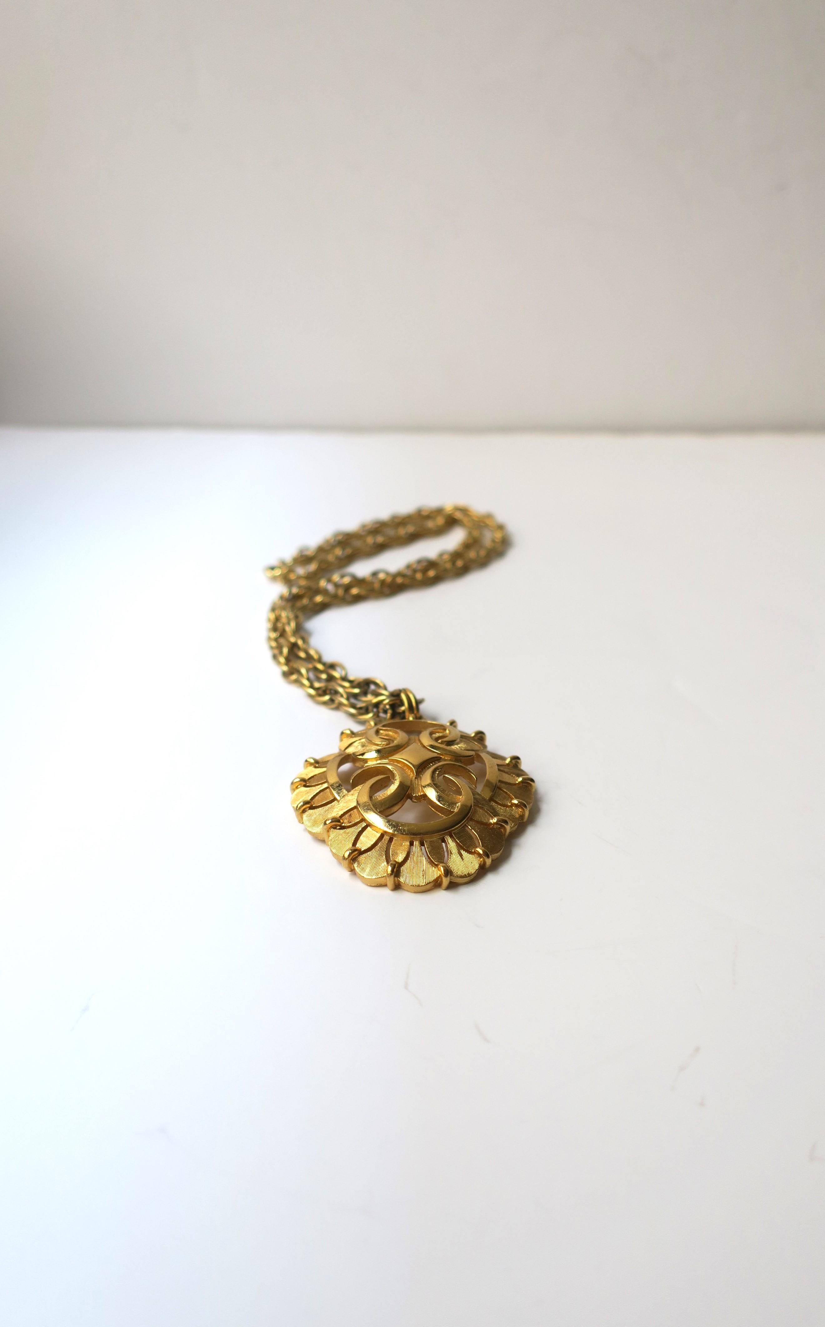 Bohemian Pendant Necklace Trifari For Sale 3