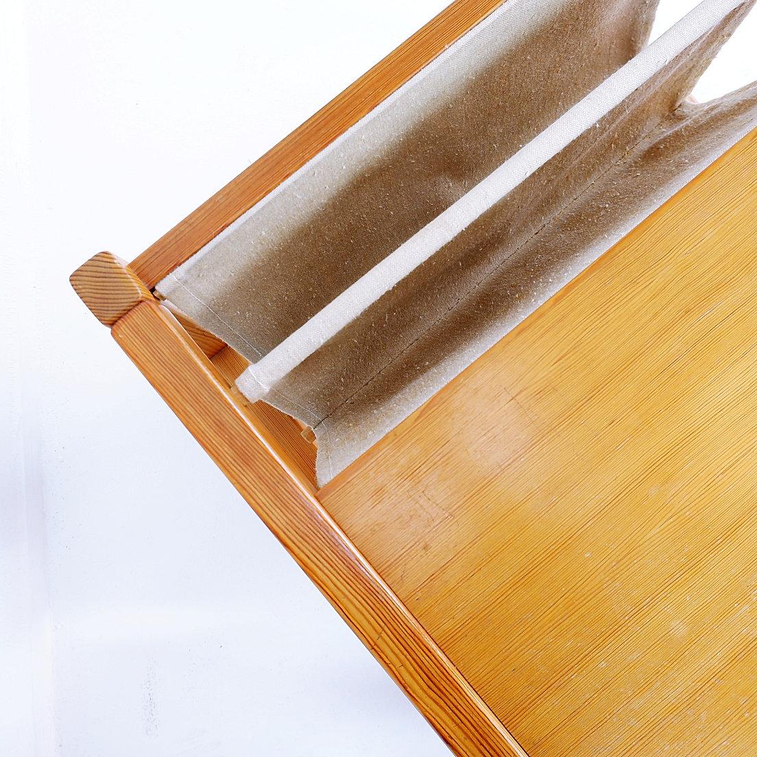 Table basse en pin de Bohème avec porte-revues d'après Karin Möbring pour Ikea 1970 en vente 1
