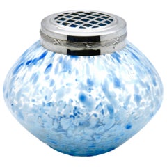 Bohemian 'Pique Fleurs' Vase with Grille, Flecked with Blue, Late 1930s
