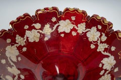 Cuenco de cristal esmaltado rojo de Bohemia, siglo XIX, época de Napoleón III.