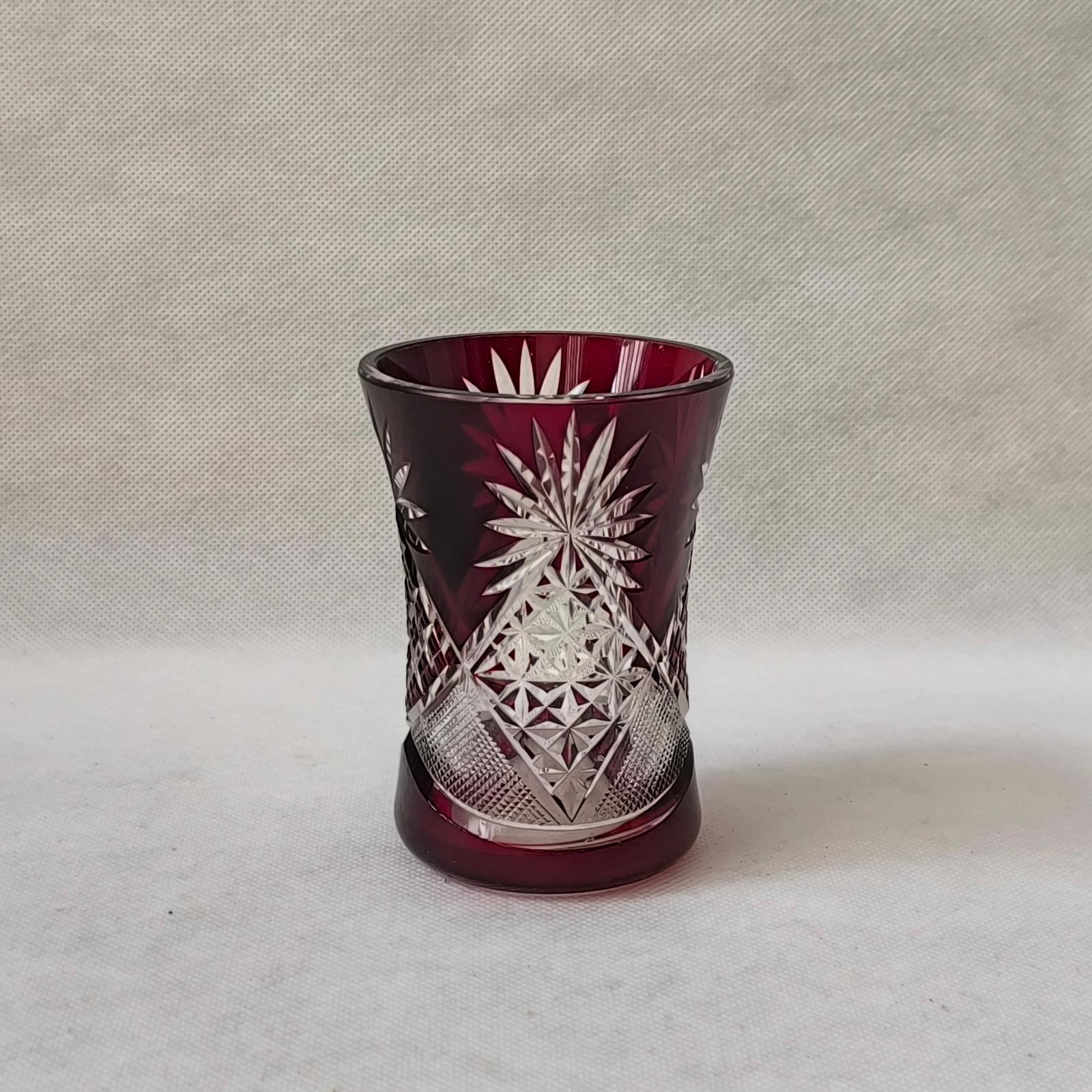 Czech Bohemian Red Ruby Cut to Clear Crystal Glass Vase – Starburst and Lattice Motif For Sale