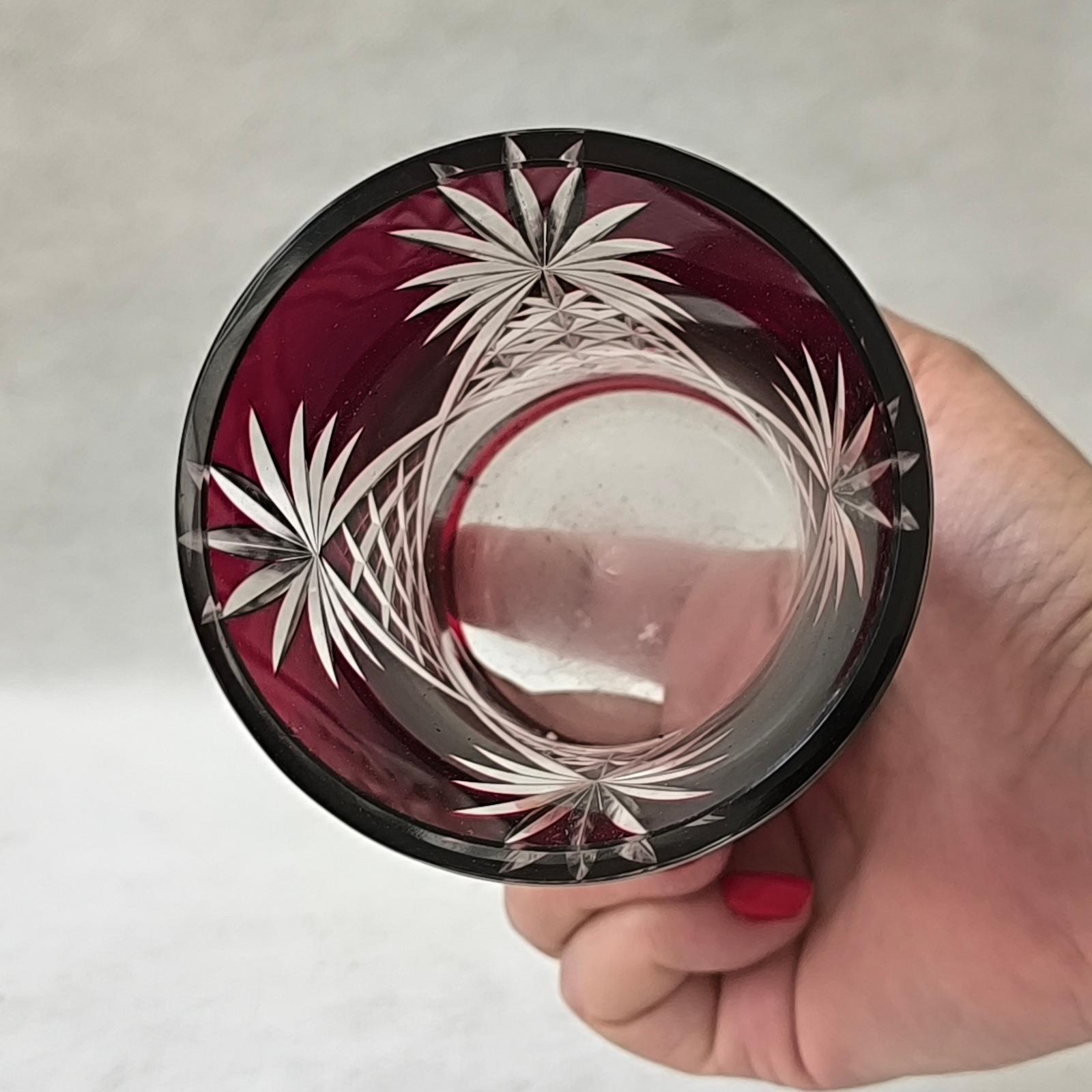 20th Century Bohemian Red Ruby Cut to Clear Crystal Glass Vase – Starburst and Lattice Motif For Sale