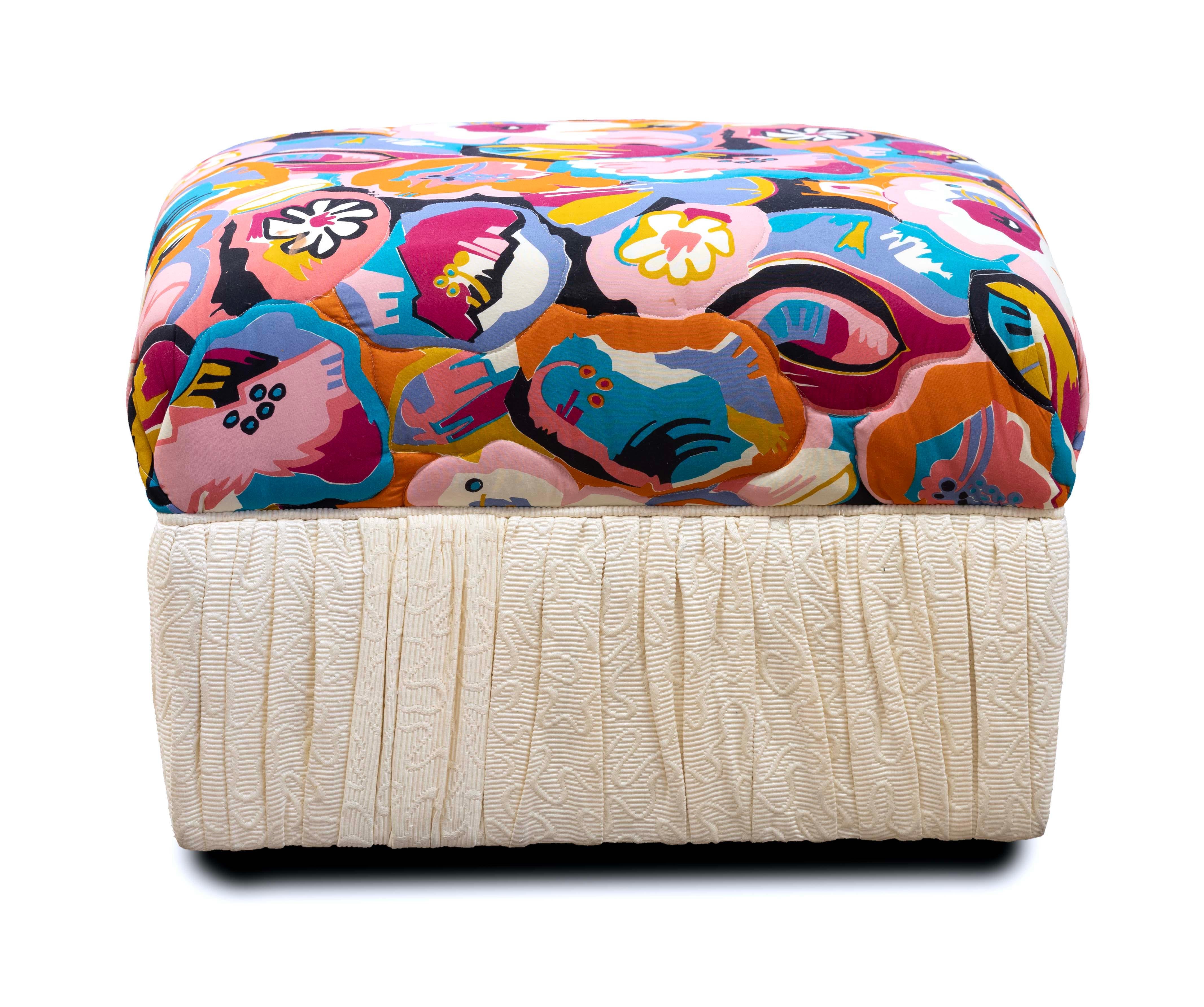 Bohemian Roche Bobois Style Floral Rolling Ottoman Pouf Bench on Casters In Good Condition In Keego Harbor, MI