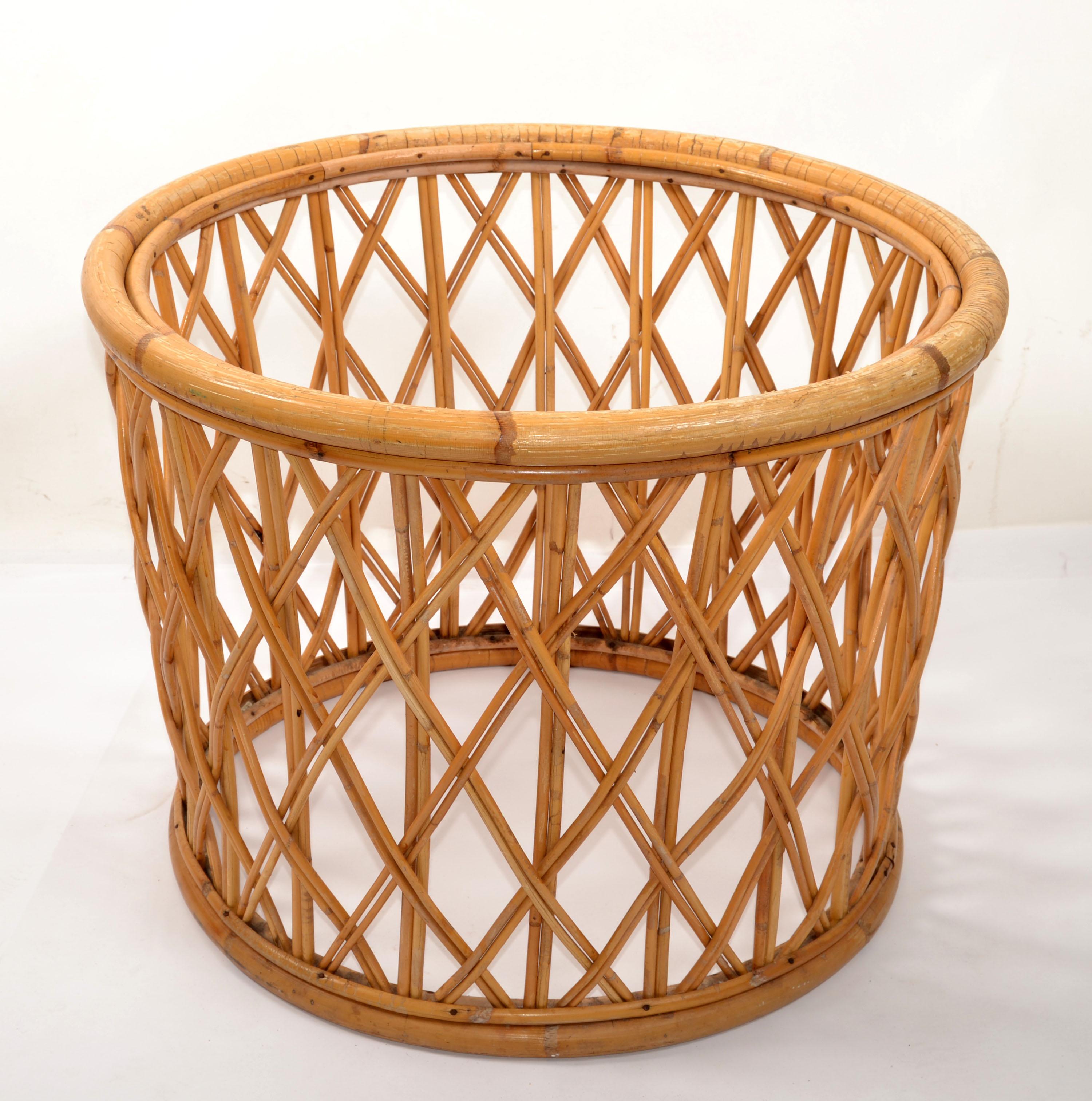 Bohemian Round Bend Bambo Rattan Reed, Wicker Coffee or Cocktail Table Glass Top For Sale 5