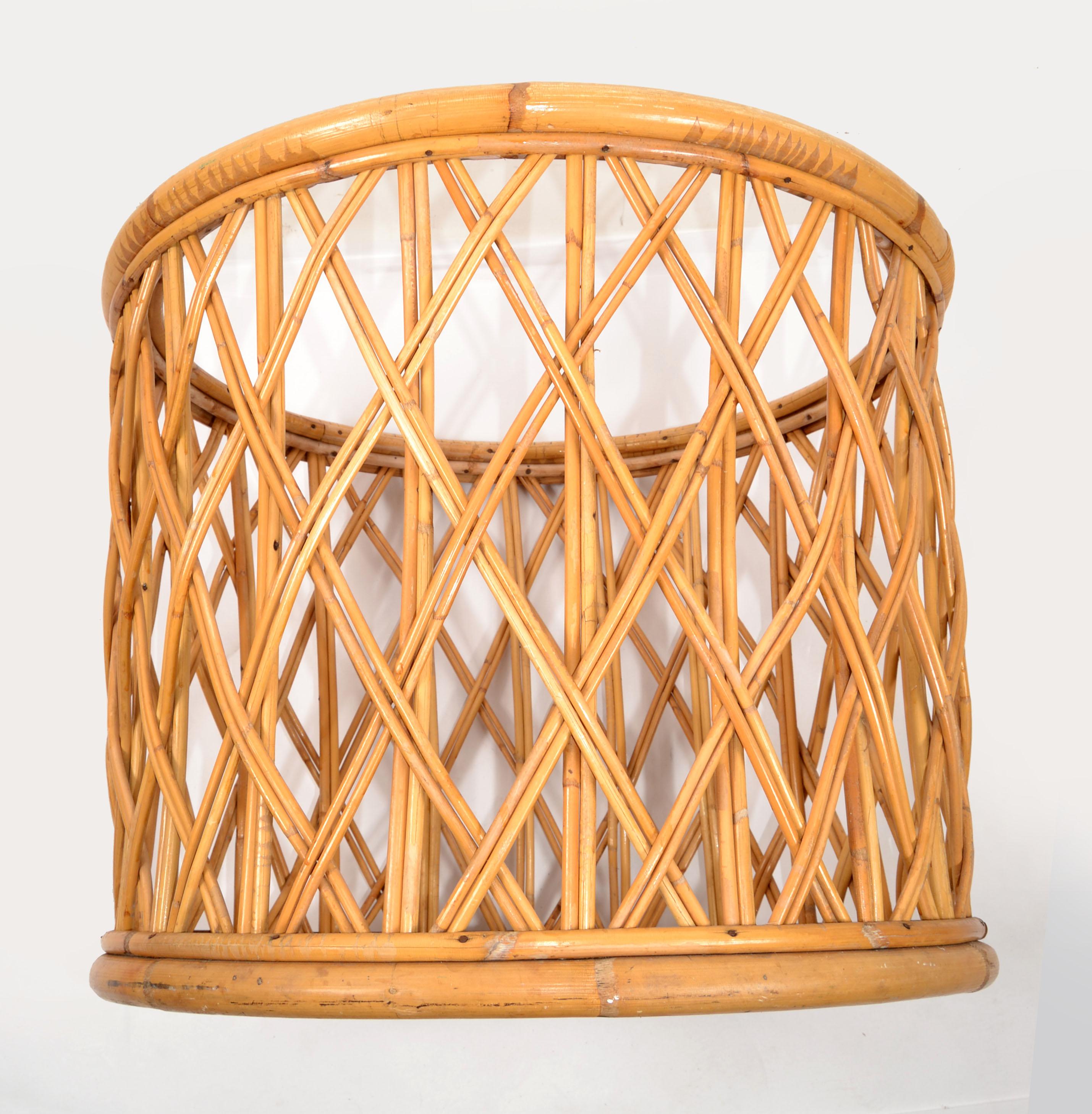 Bohemian Round Bend Bambo Rattan Reed, Wicker Coffee or Cocktail Table Glass Top For Sale 1