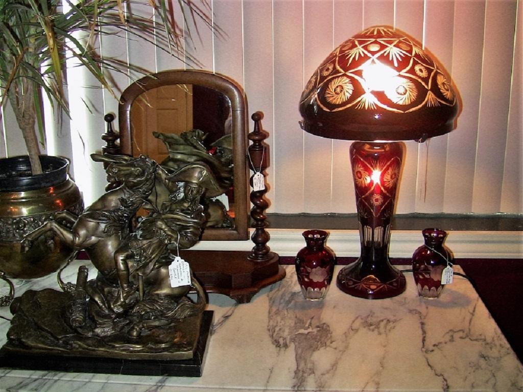 Bohemian Ruby Red Cut to Clear Crystal Table Lamp In Good Condition In Dallas, TX