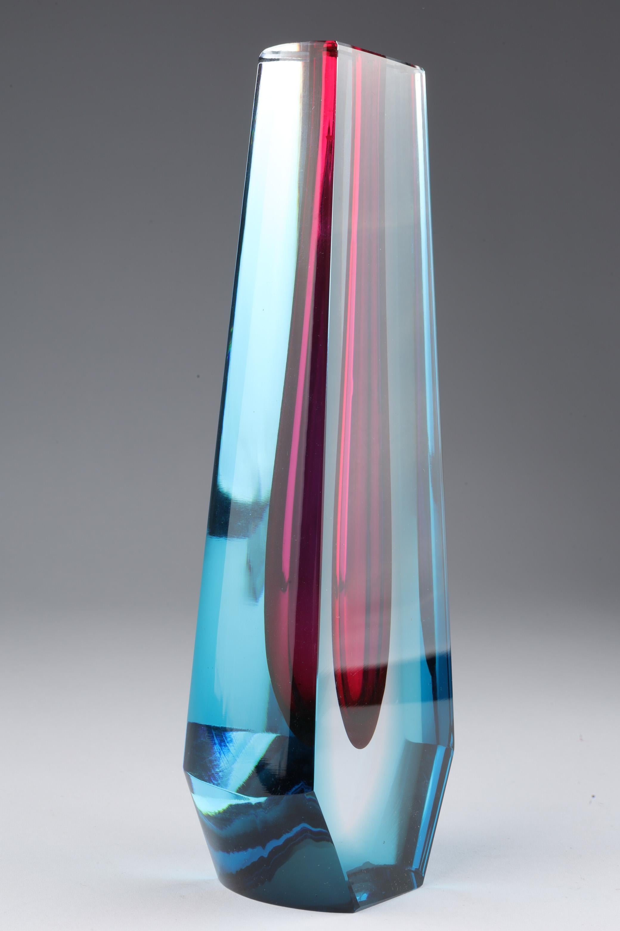 Mid-Century moderno Vaso di vetro boemo 