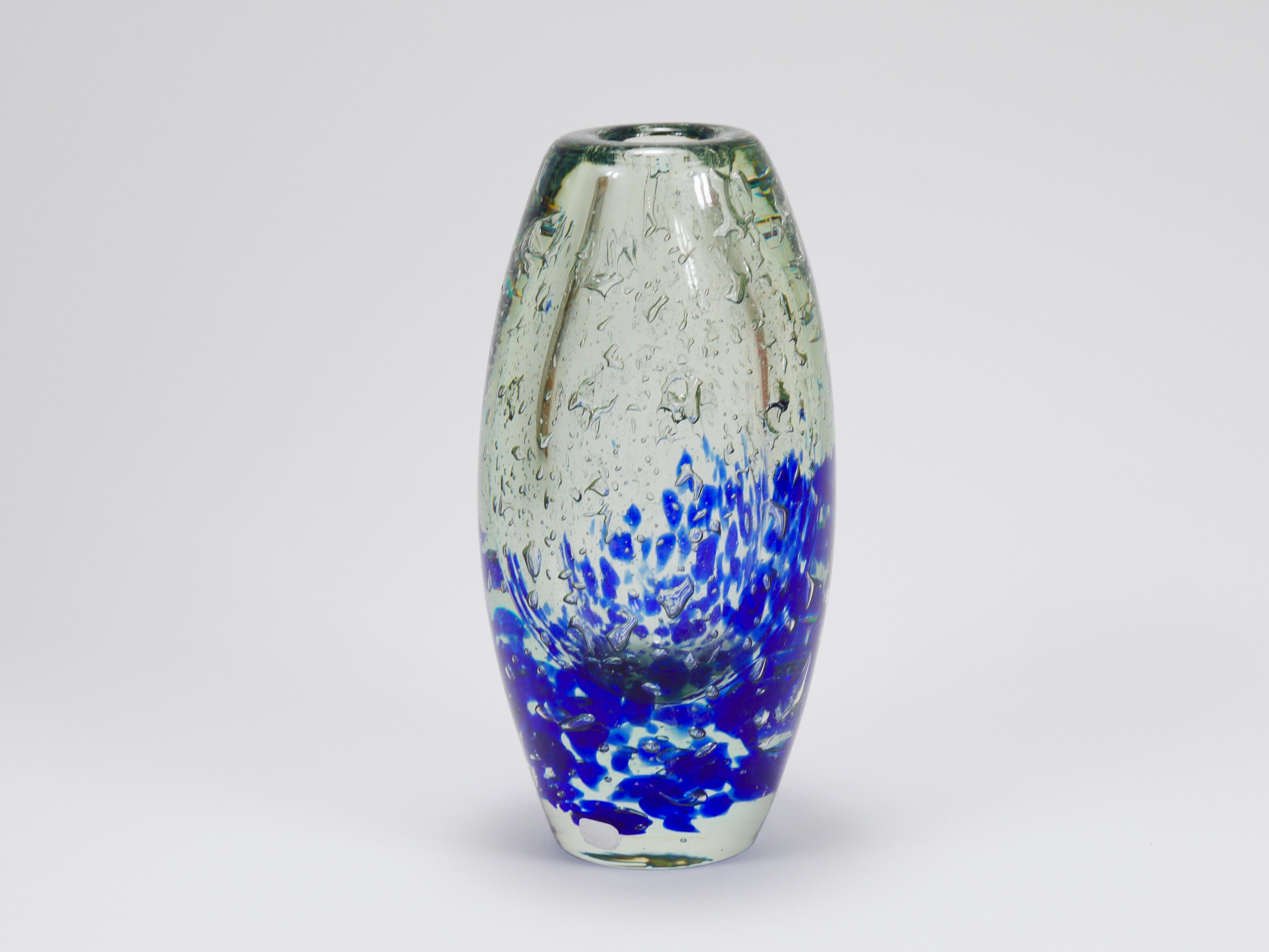 XX secolo Vaso Sommerso in vetro di Studio Bohemian, Jaroslav Svoboda, Skrdlovice Beranek, anni '70 in vendita