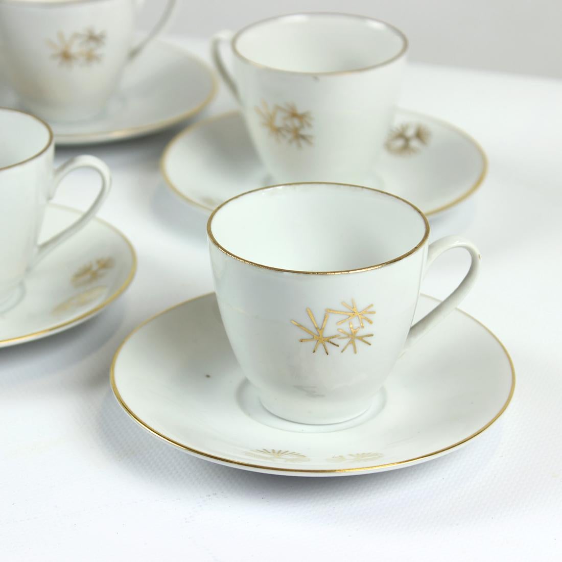 Bohemian Tea Set in Porcelain & Gold, Czechoslovakia 1950s For Sale 3
