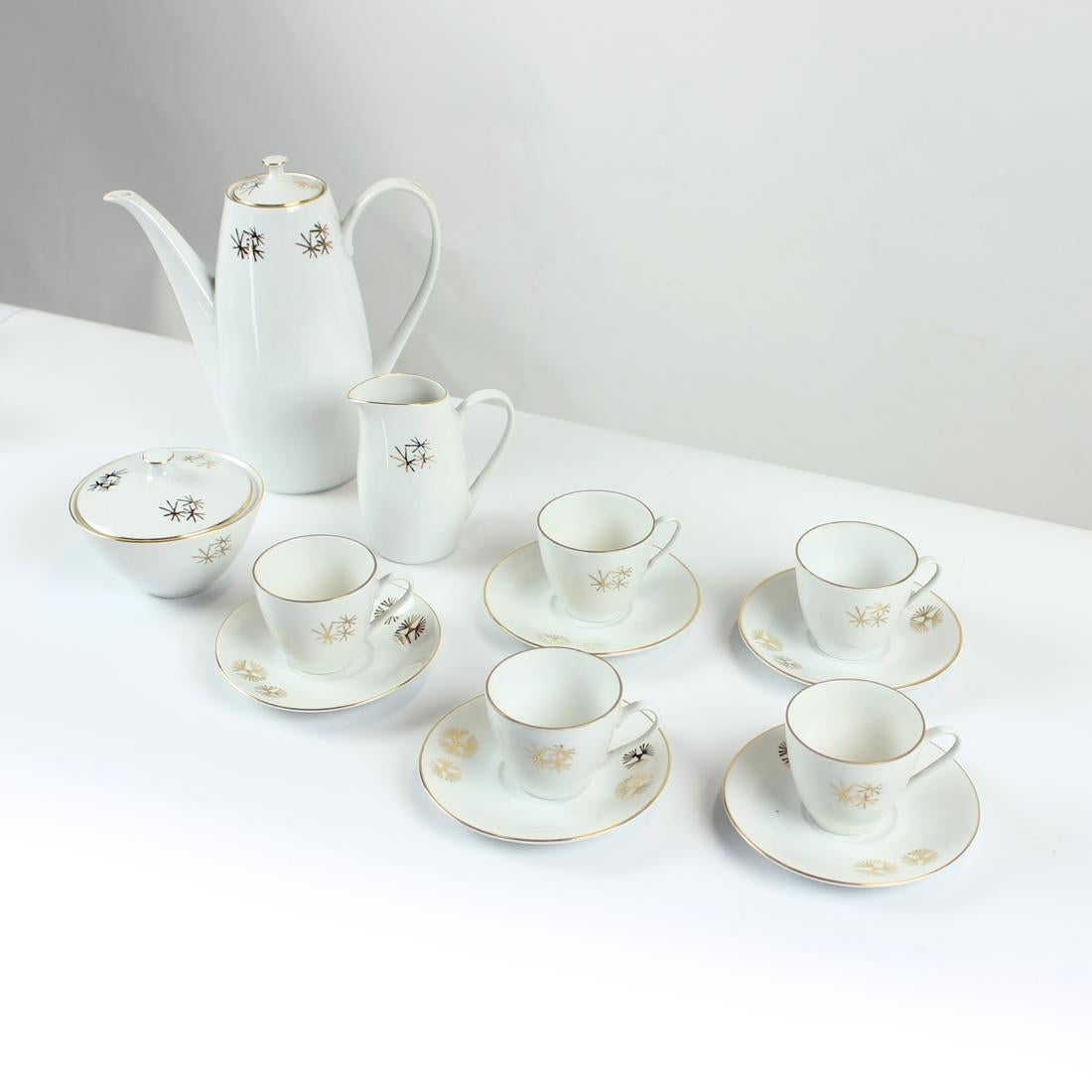 Mid-Century Modern Bohemian Tea Set in Porcelain & Gold, Czechoslovakia 1950s For Sale