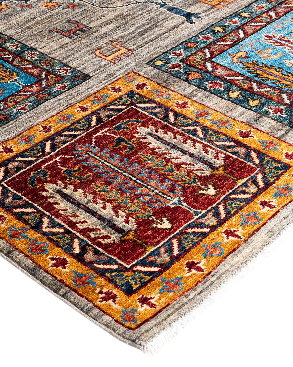 La riche tradition textile de l'Afrique occidentale a inspiré la collection Tribal de tapis noués à la main. Incorporant un mélange de motifs géométriques, dans des palettes allant de la terre à la vivacité, ces tapis apportent un sentiment