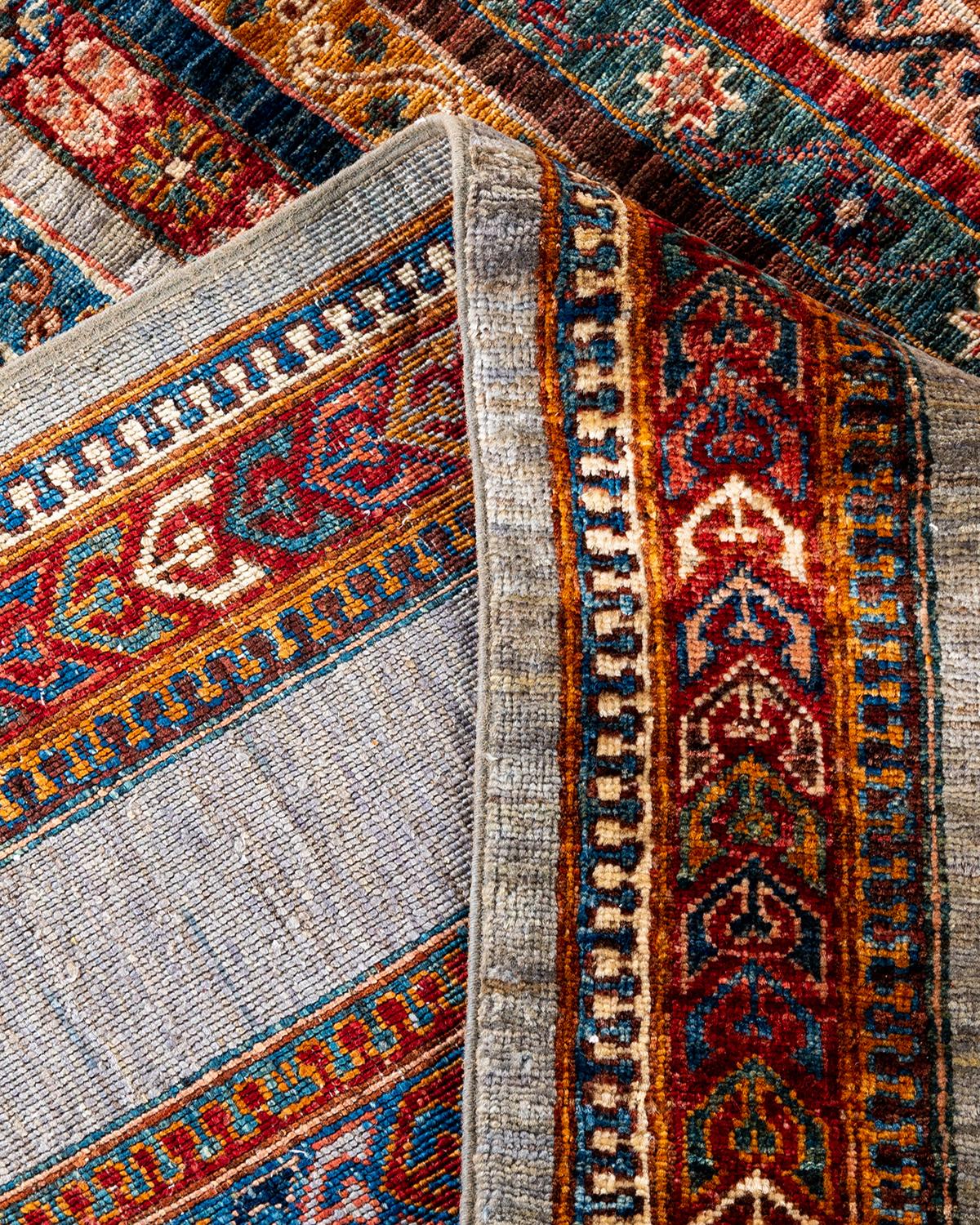 XXIe siècle et contemporain Tapis de laine gris de Bohème noué à la main 8' 3