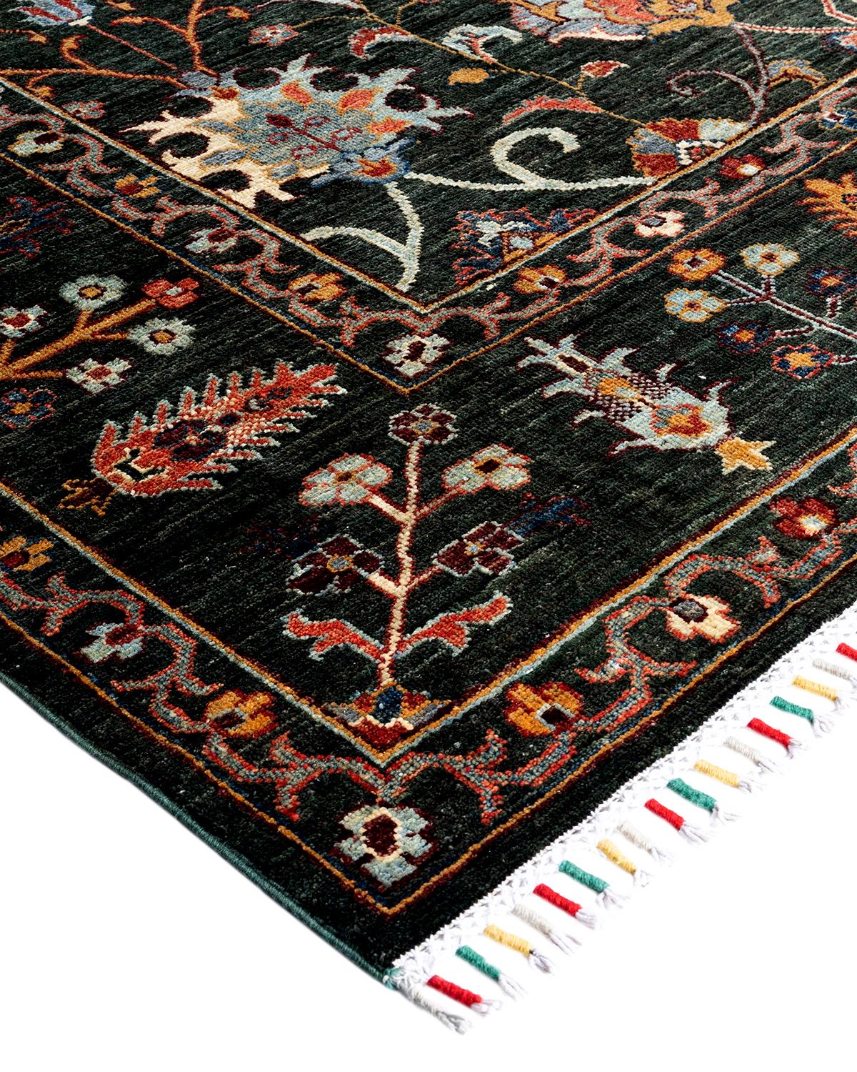 La riche tradition textile de l'Afrique occidentale a inspiré la collection Tribal de tapis noués à la main. Incorporant un mélange de motifs géométriques, dans des palettes allant de la terre à la vivacité, ces tapis apportent un sentiment