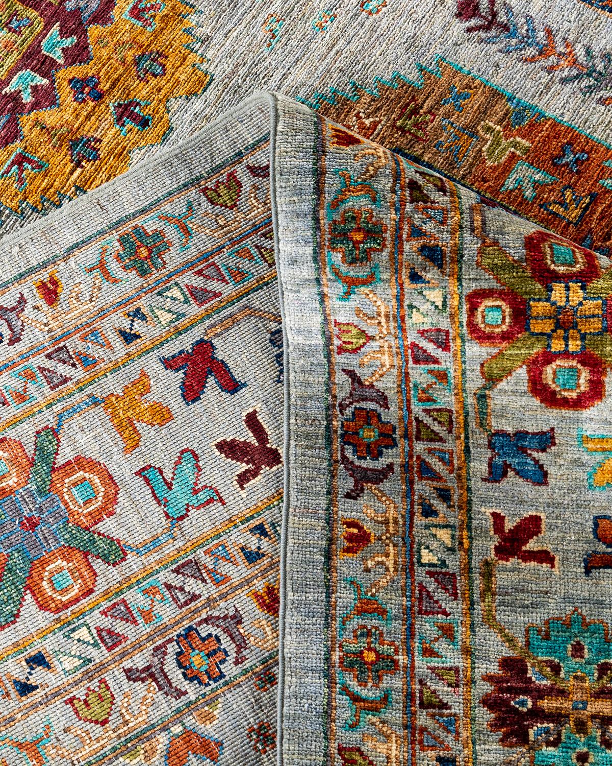 XXIe siècle et contemporain Tapis de laine gris clair de Bohème noué à la main 8' 11