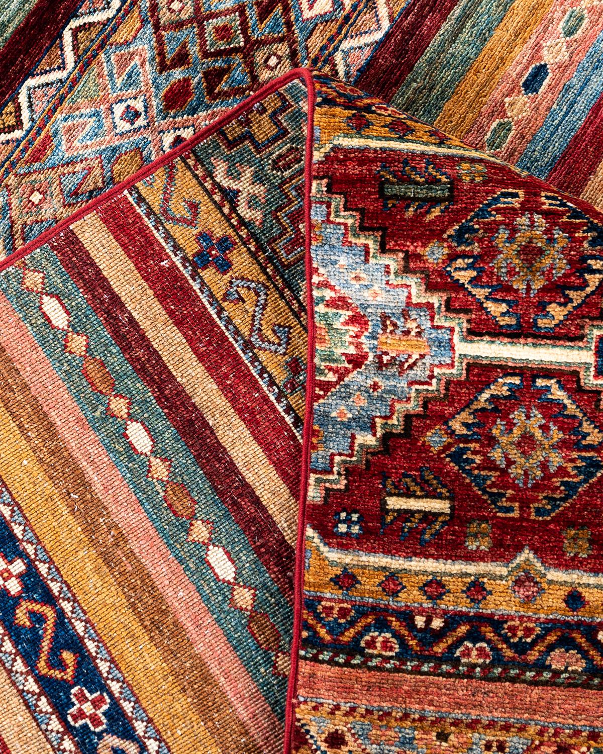 XXIe siècle et contemporain Tapis de laine rouge de Bohème noué à la main 8' 1