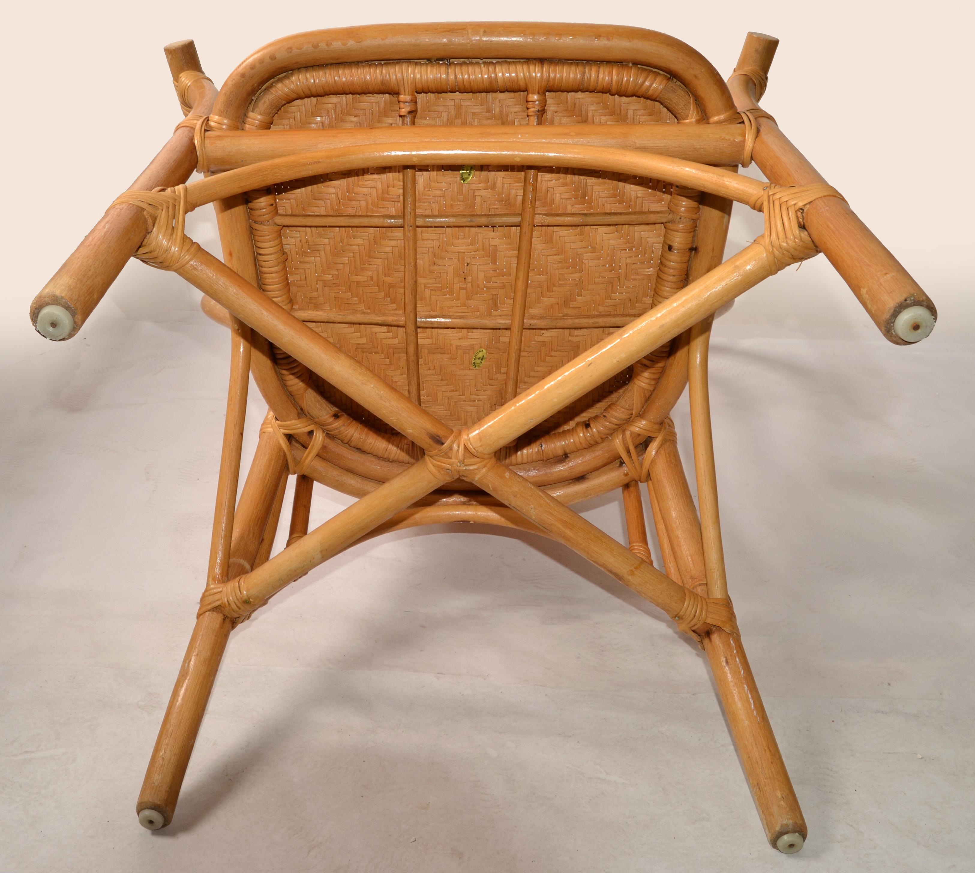 Bohemian Vintage Handcrafted Beige Bamboo Split Reed Caning Rattan Peacock Chair For Sale 3
