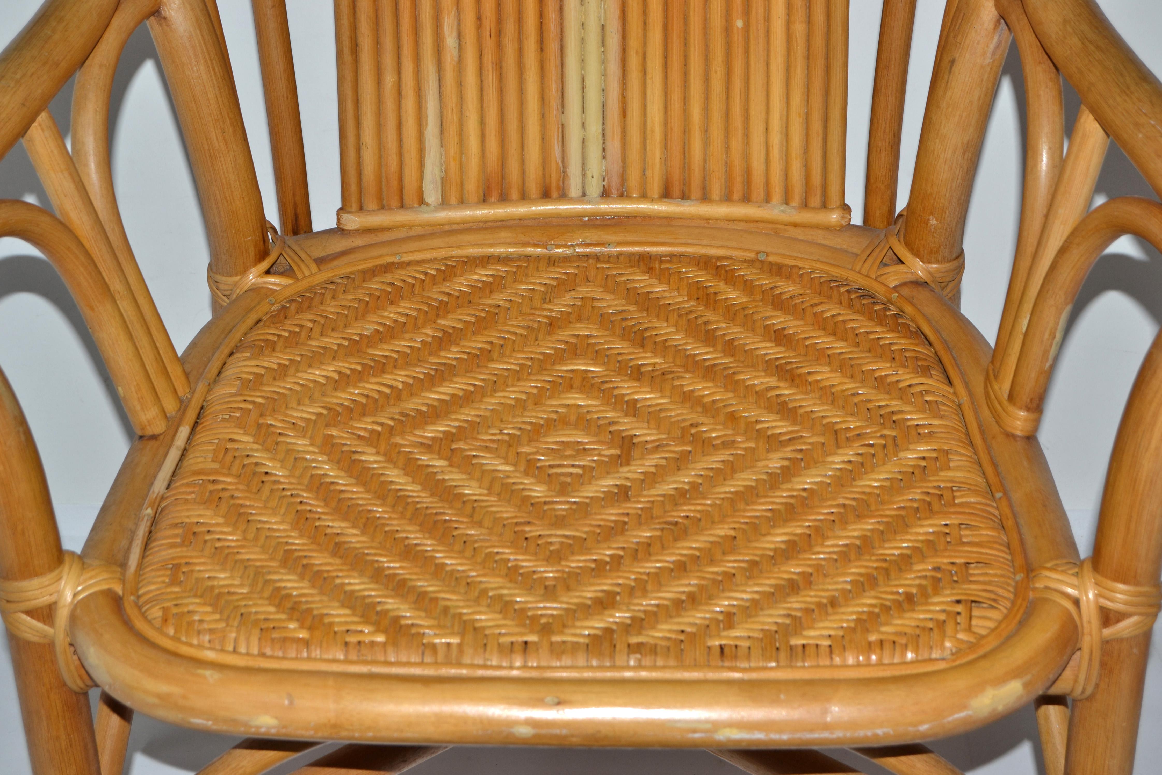 Bohemian Vintage Handcrafted Beige Bamboo Split Reed Caning Rattan Peacock Chair In Good Condition For Sale In Miami, FL