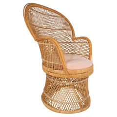 Emmanuelle de mimbre bohemio con respaldo de abanico de pavo real  Estilo  Silla