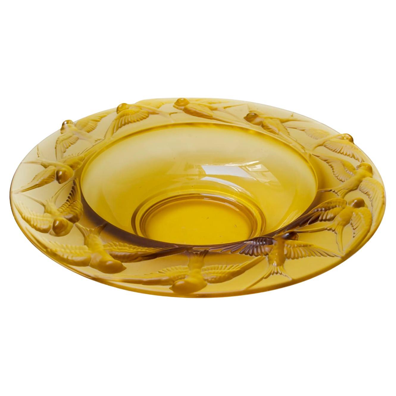 Centre de table en verre jaune de Bohème du 19e siècle