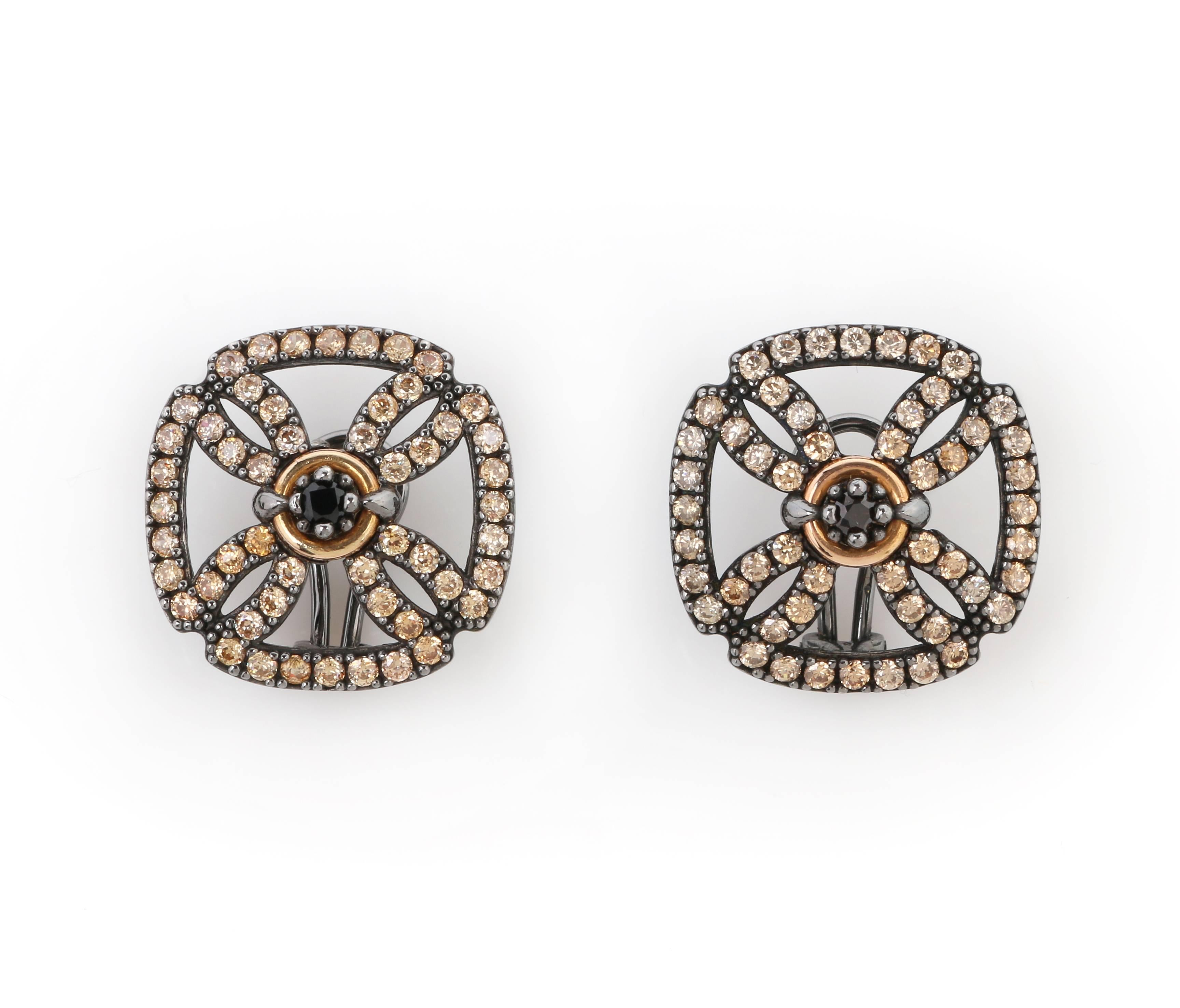 BOHEMME H/W 2012 „Croix“ Diamant-Ohrring mit 18 Karat Sterlingsilber-Anhänger im Zustand „Gut“ im Angebot in Thiensville, WI