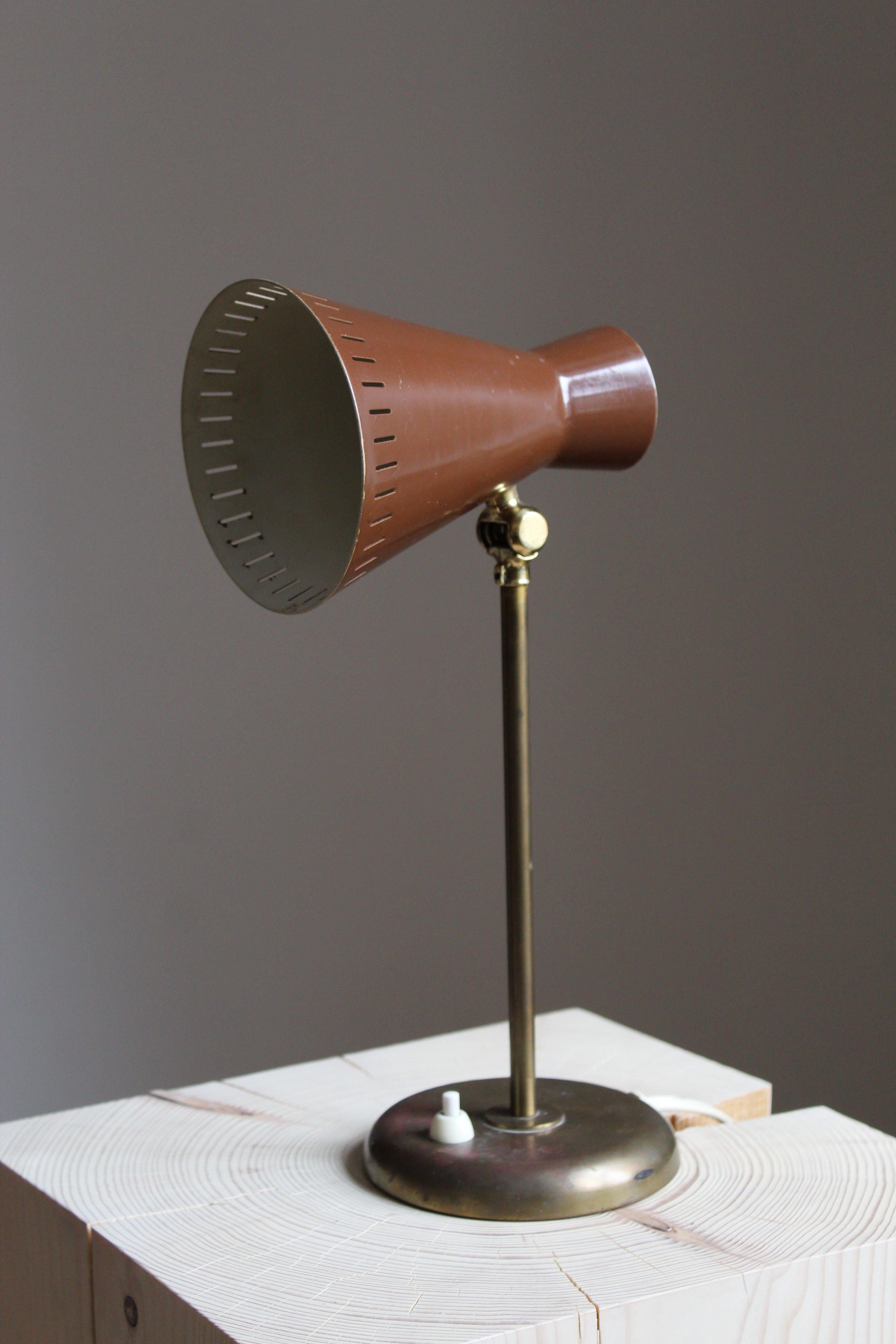 Scandinavian Modern Böhlmarks, Adjustable Table Lamp, Brass, Lacqured metal, Sweden, 1950s
