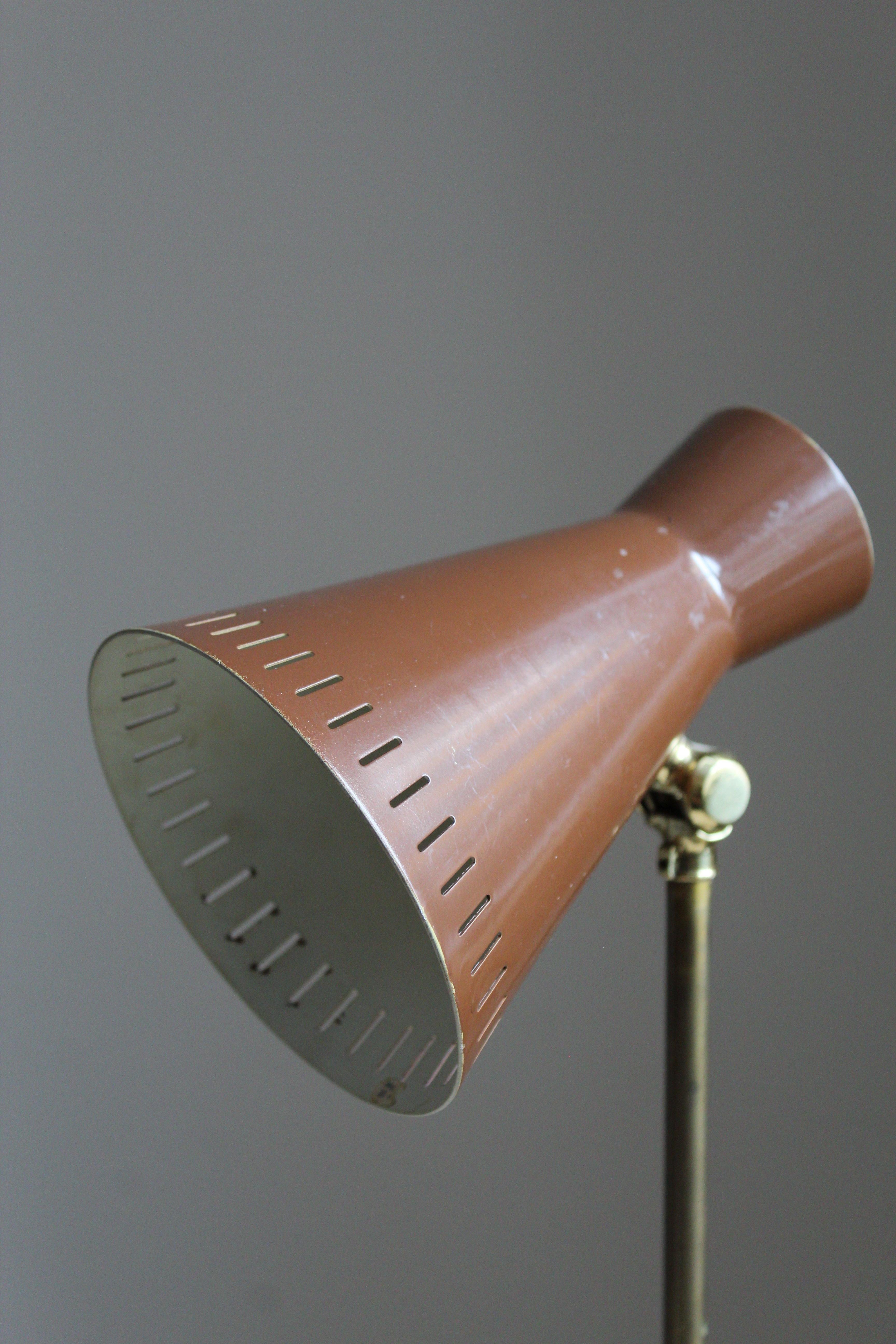 Mid-20th Century Böhlmarks, Adjustable Table Lamp, Brass, Lacqured metal, Sweden, 1950s