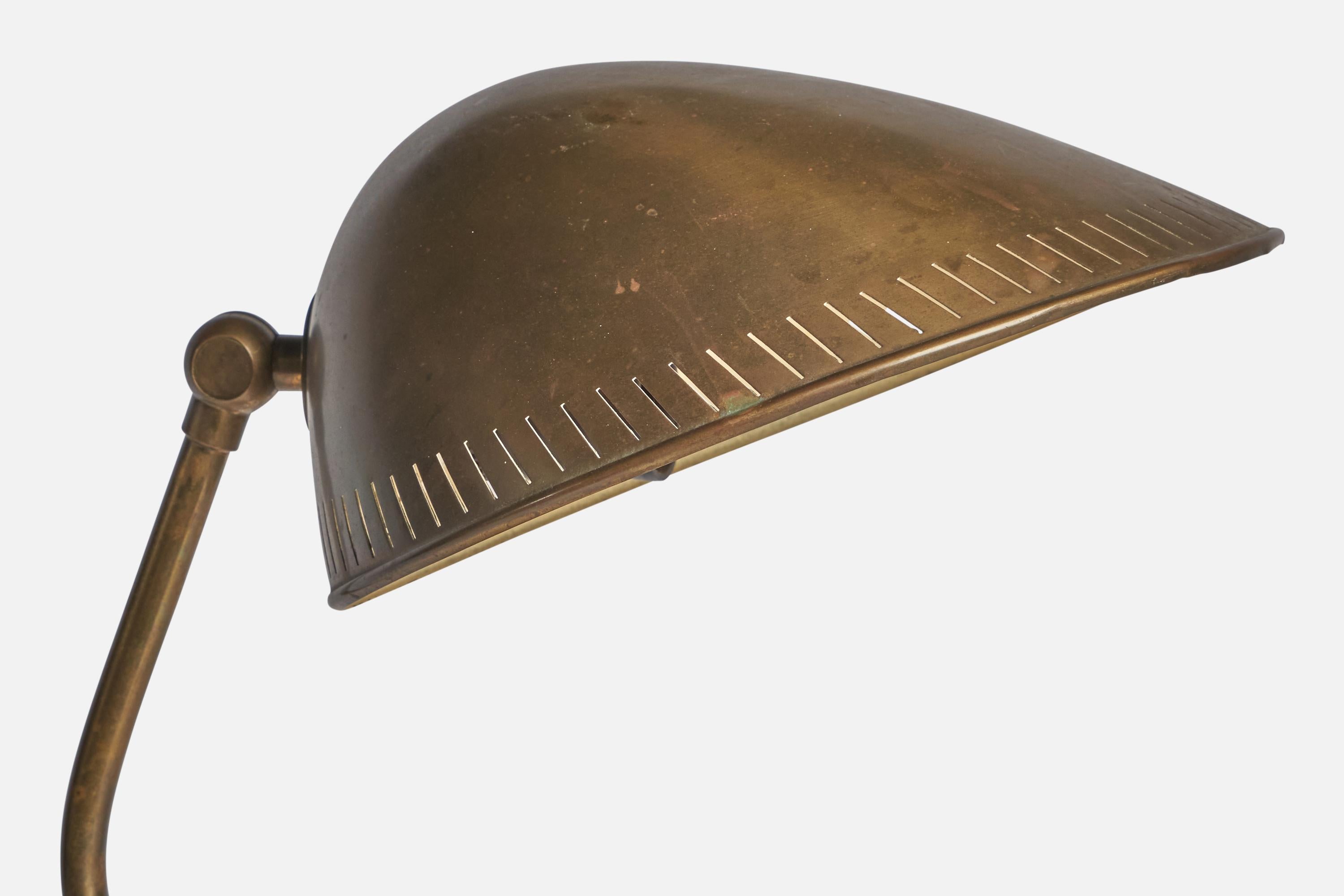Swedish Böhlmarks Attribution, Table Lamp, Brass, Elm, Sweden, 1930s For Sale