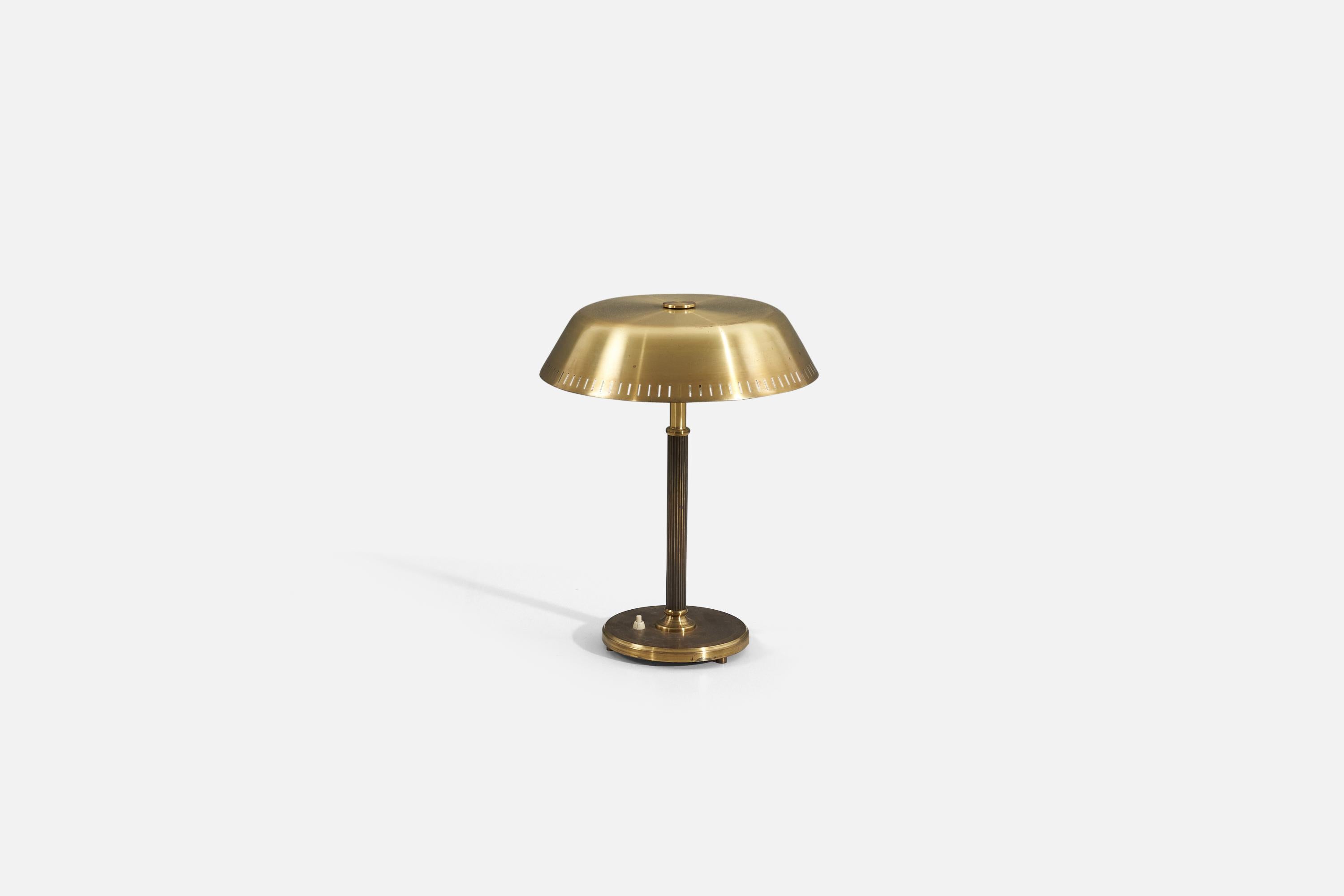 Böhlmarks 'Attribution', Table Lamp, Brass, Sweden, 1940s In Good Condition For Sale In High Point, NC