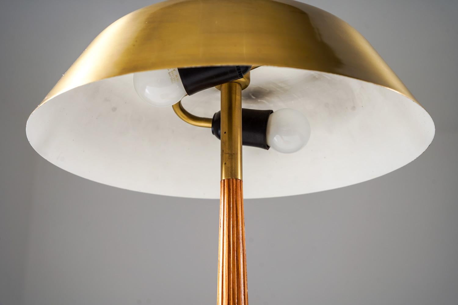 20ième siècle Lampe de table Böhlmarks, Model No 15474 par Harald Notini, Suède, années 1940 en vente
