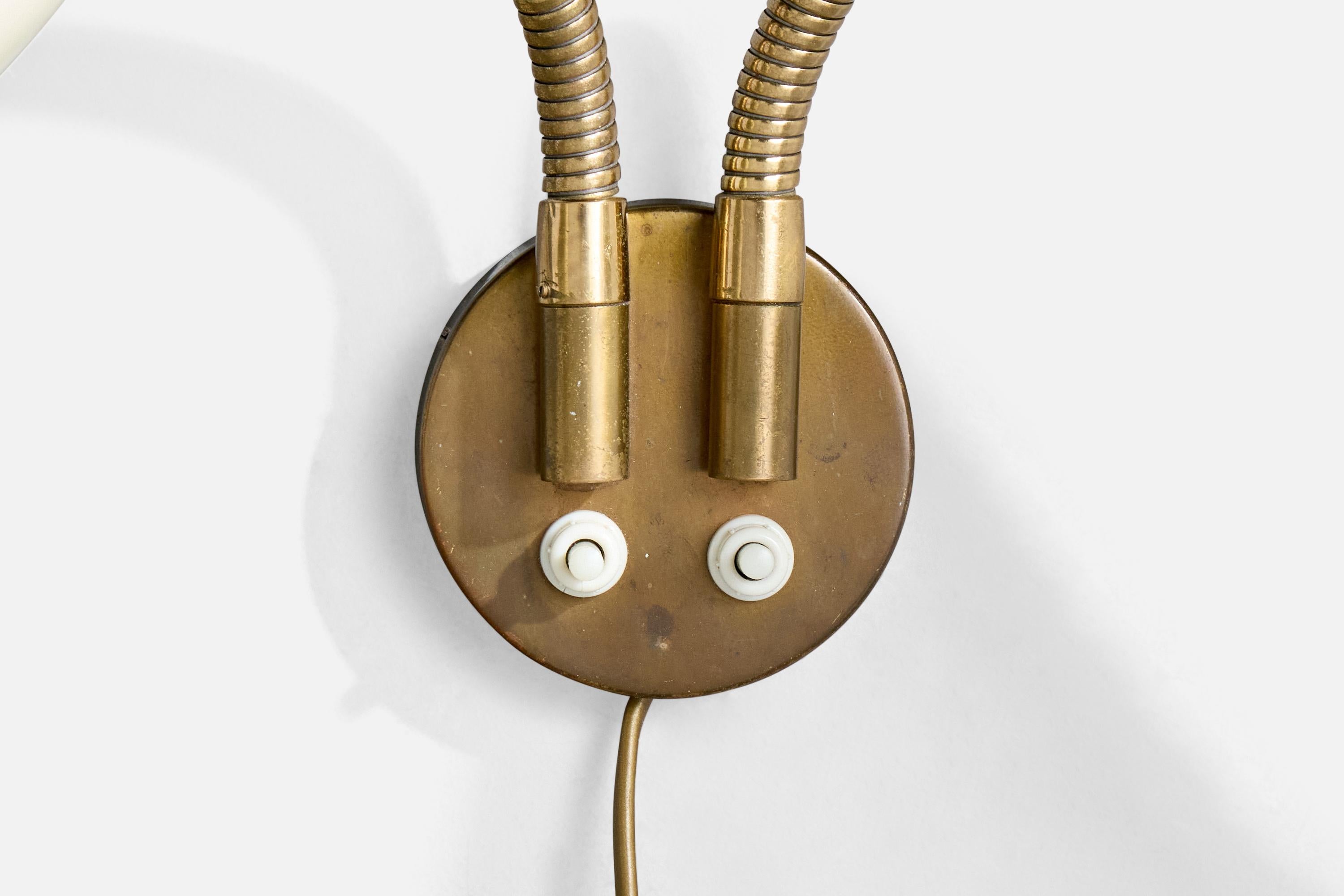Böhlmarks, Wall Light, Brass, Metal, Sweden, 1940s In Good Condition For Sale In High Point, NC