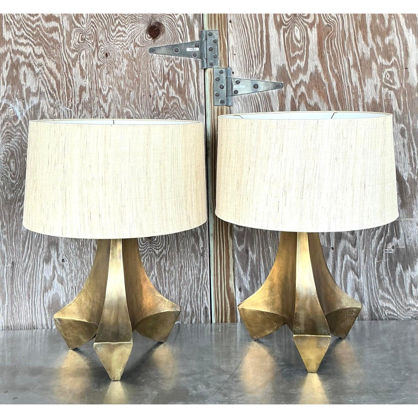 Métal Paire de lampes en métal patiné Boho Arteiors en vente